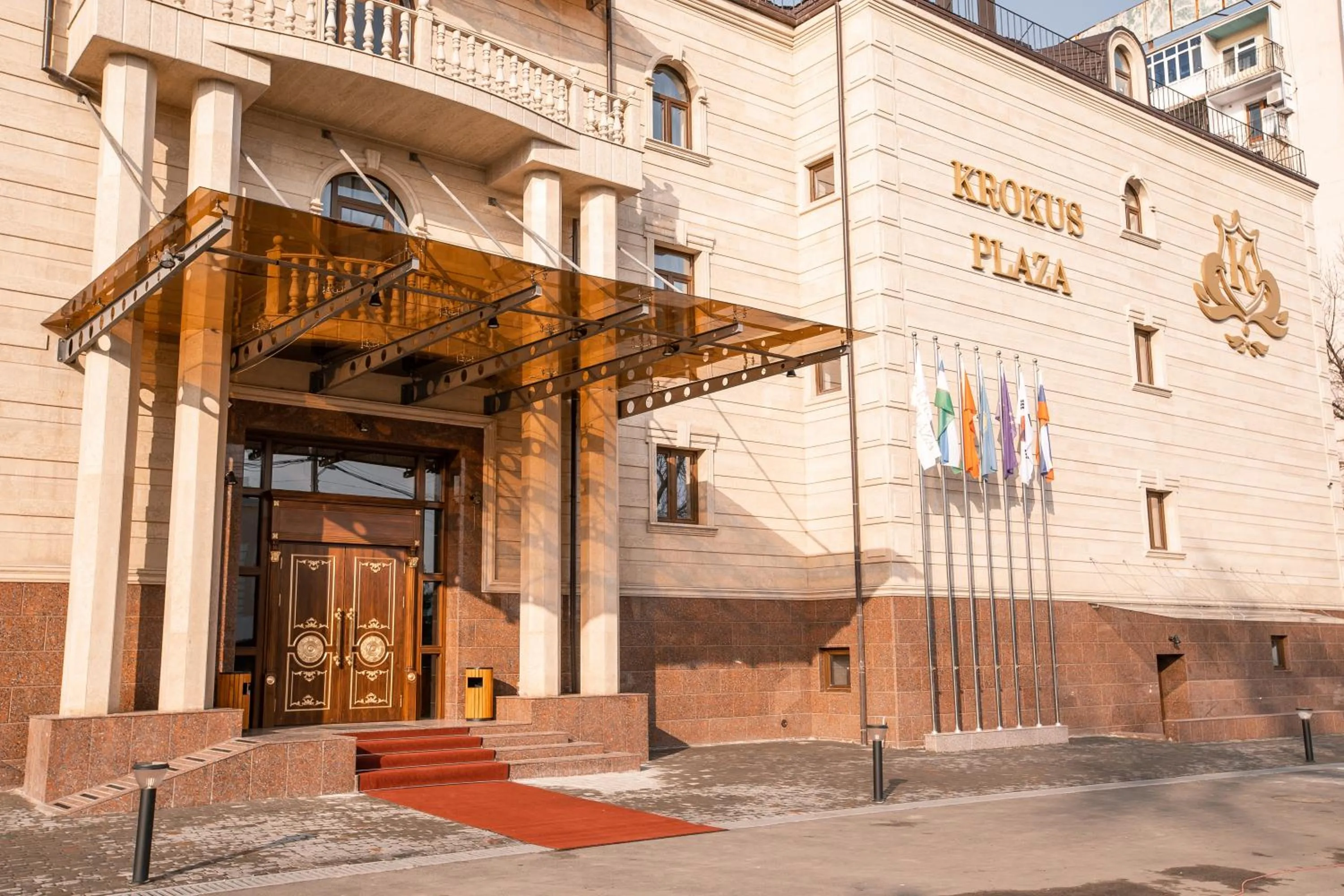 Property building in Krokus Plaza