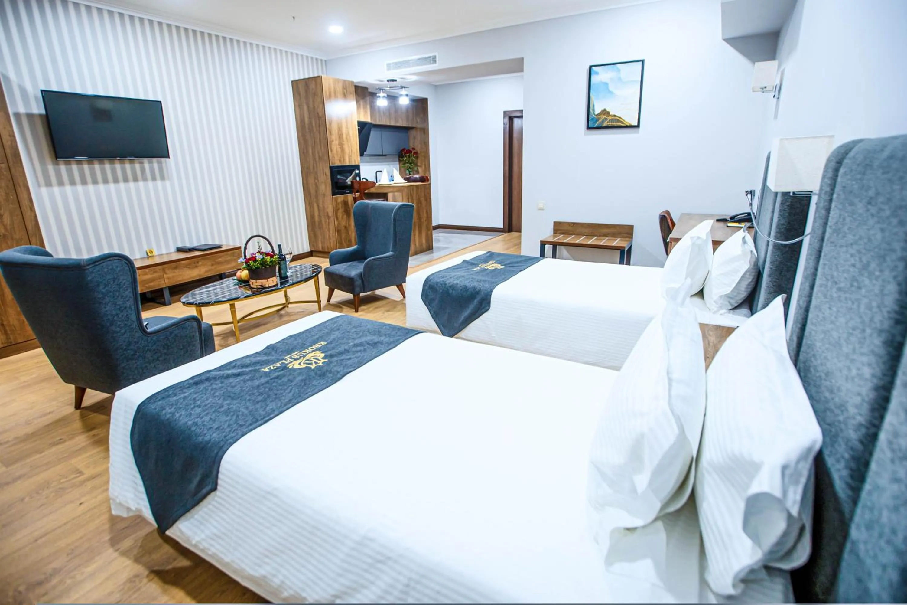 Photo of the whole room, Bed in Krokus Plaza