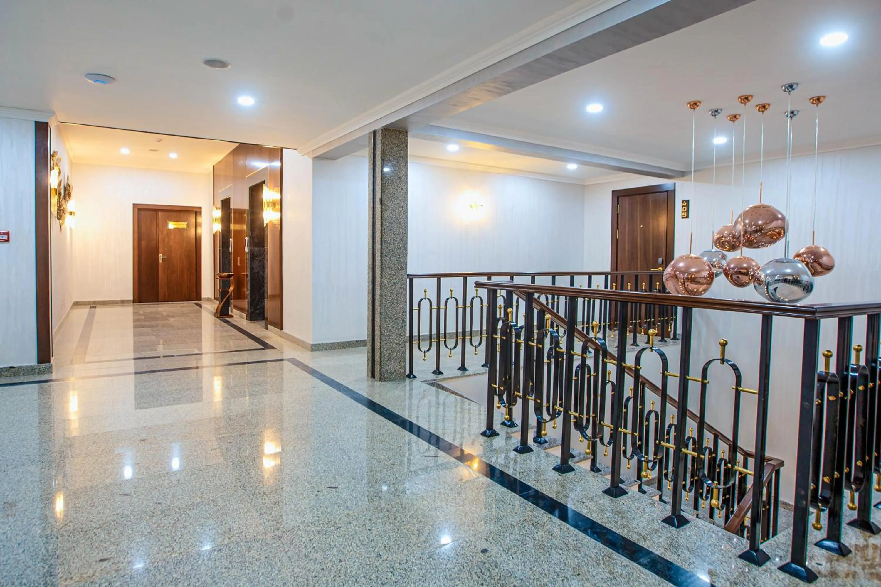 Property building in Krokus Plaza