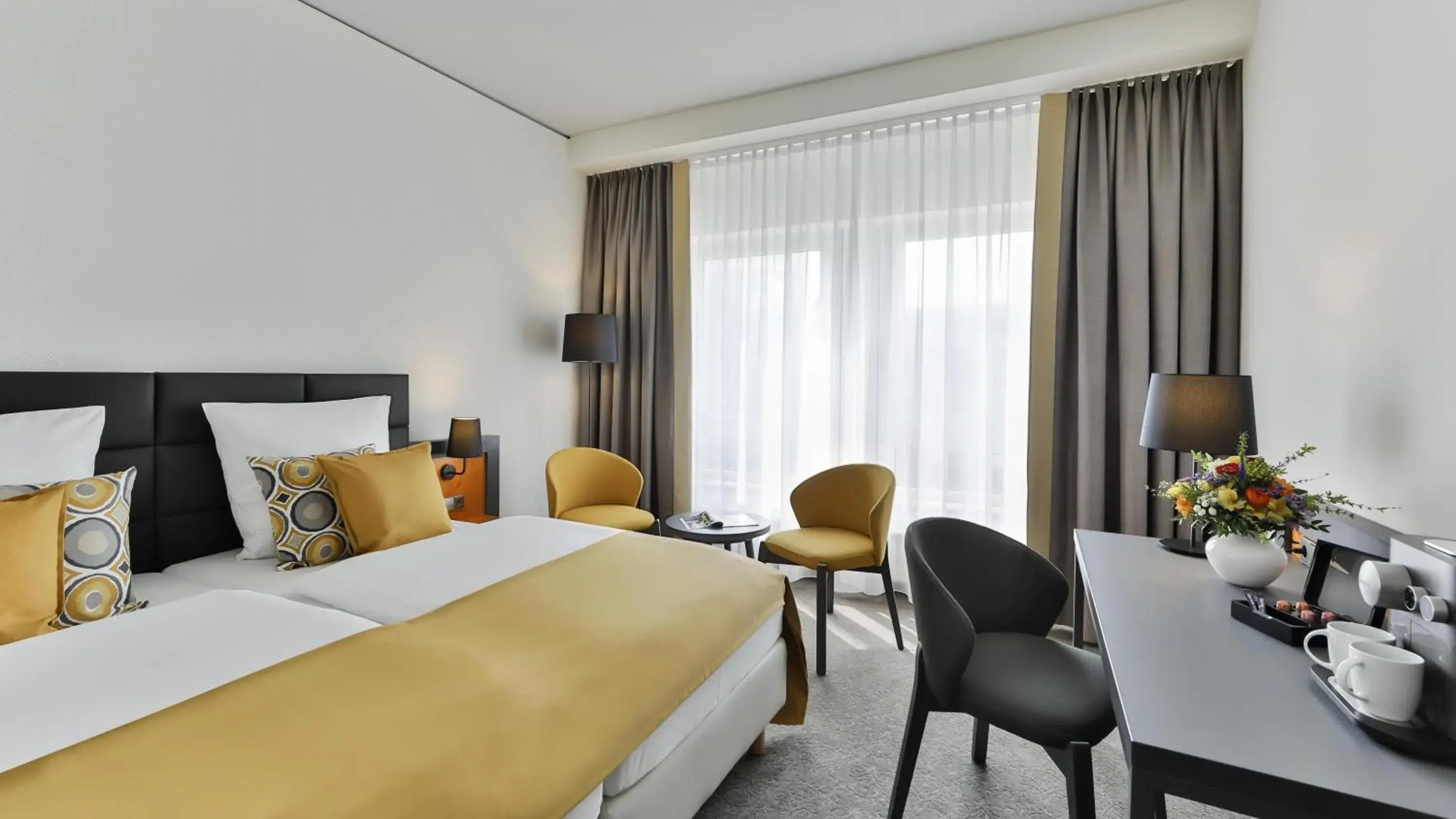 Bedroom, Bed in Dorint Hotel Dresden Bedroom, Bed in Dorint Hotel Dresden