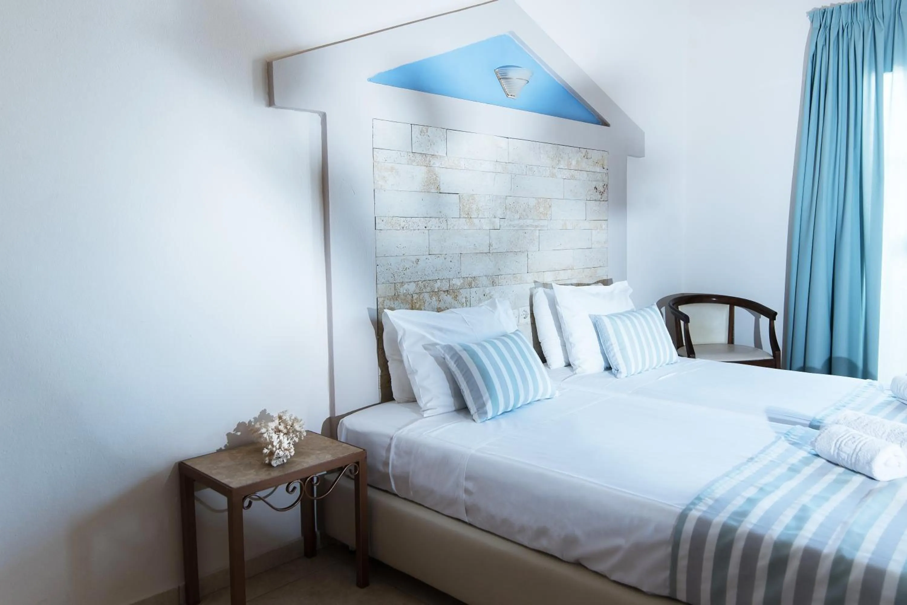 Bed in Ilios 1 Central