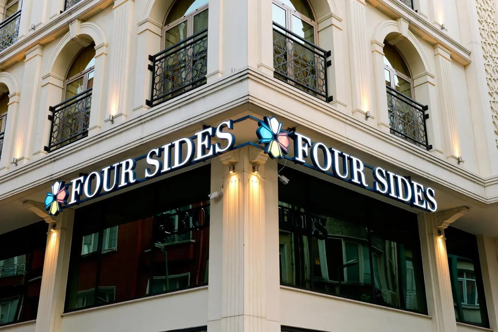 Facade/entrance in Four Sides Sisli Facade/entrance in Four Sides Sisli
