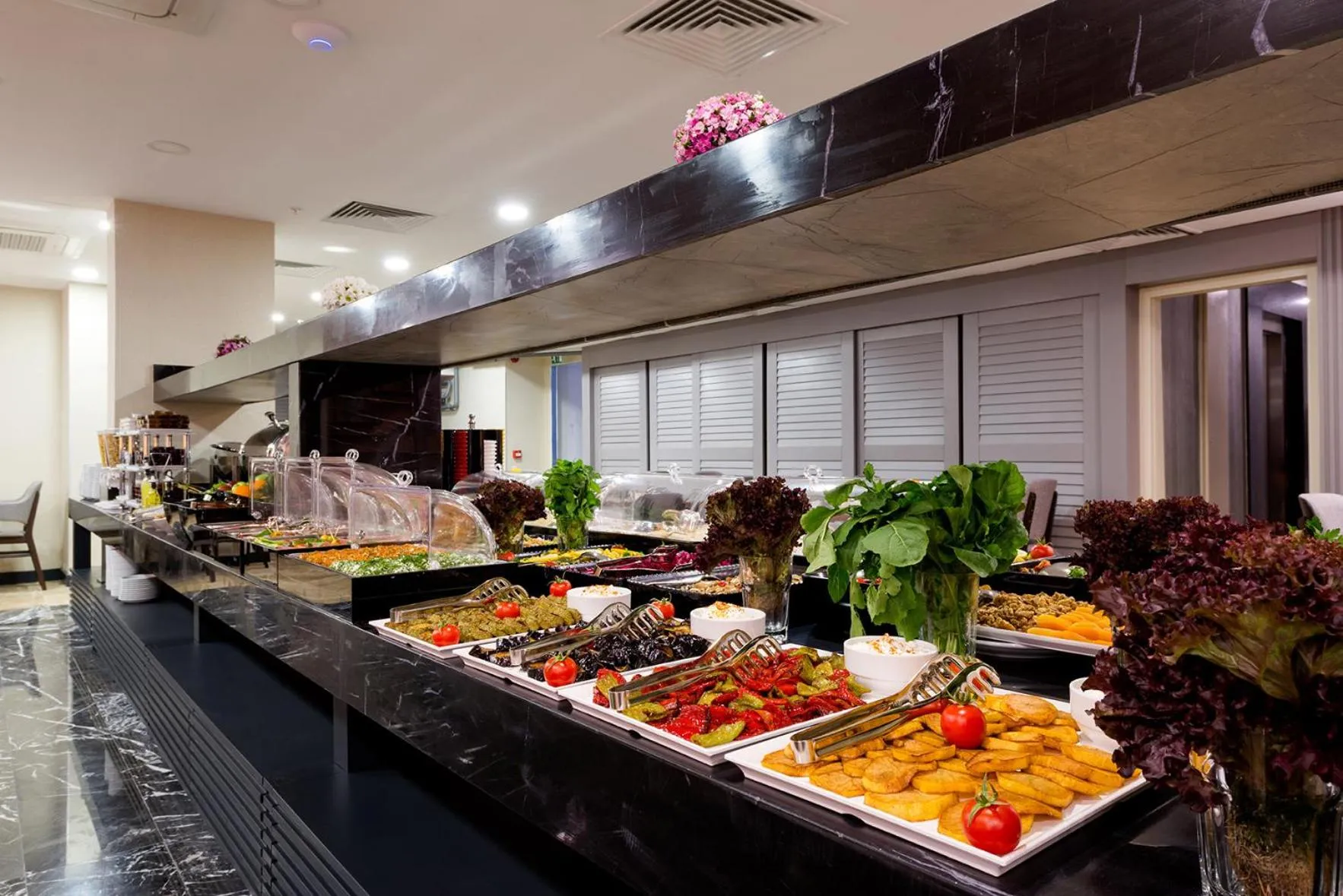 Food and drinks in Four Sides Sisli