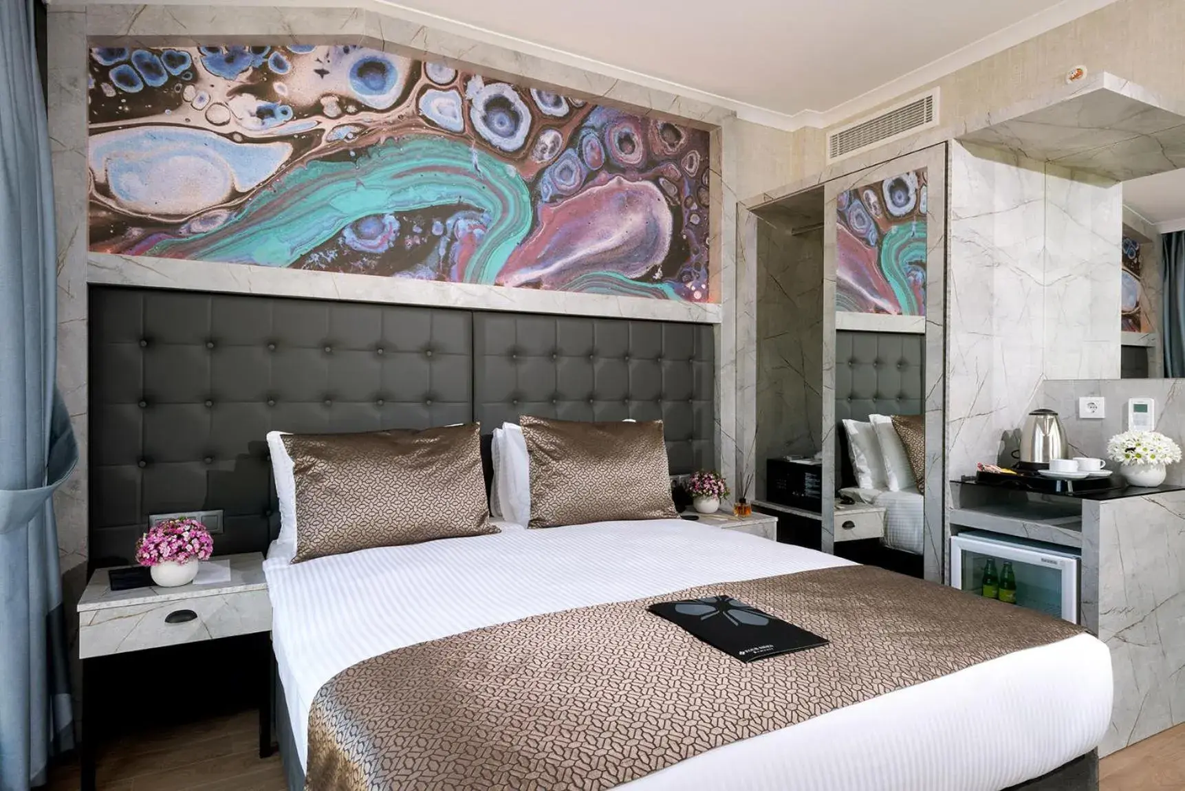 Bed in Four Sides Sisli Bed in Four Sides Sisli