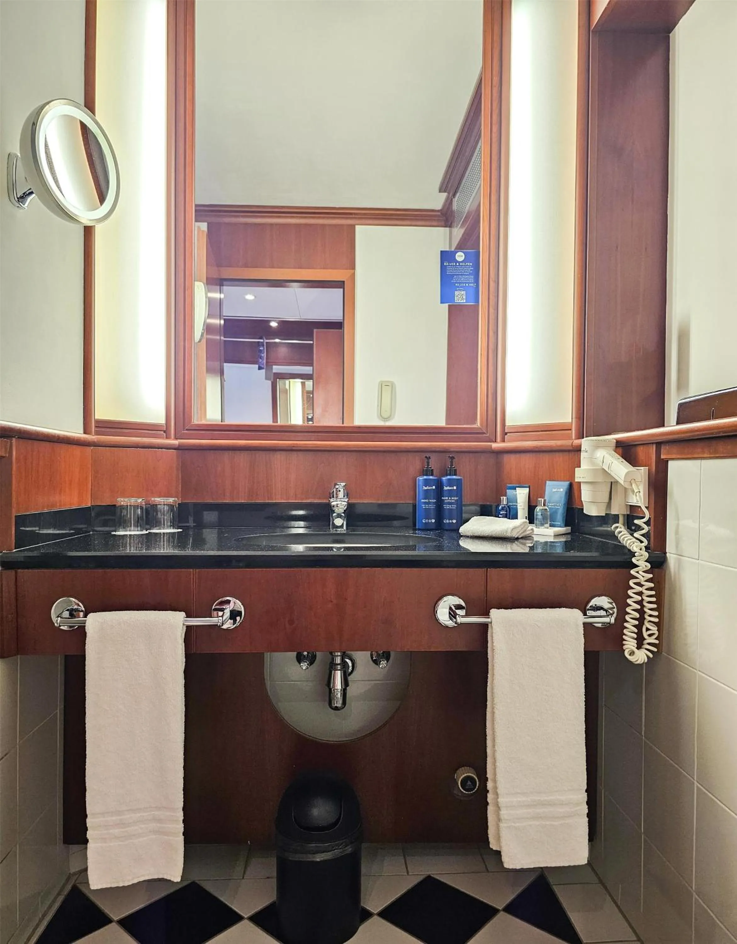 Bathroom in Radisson Blu Park Hotel & Conference Centre