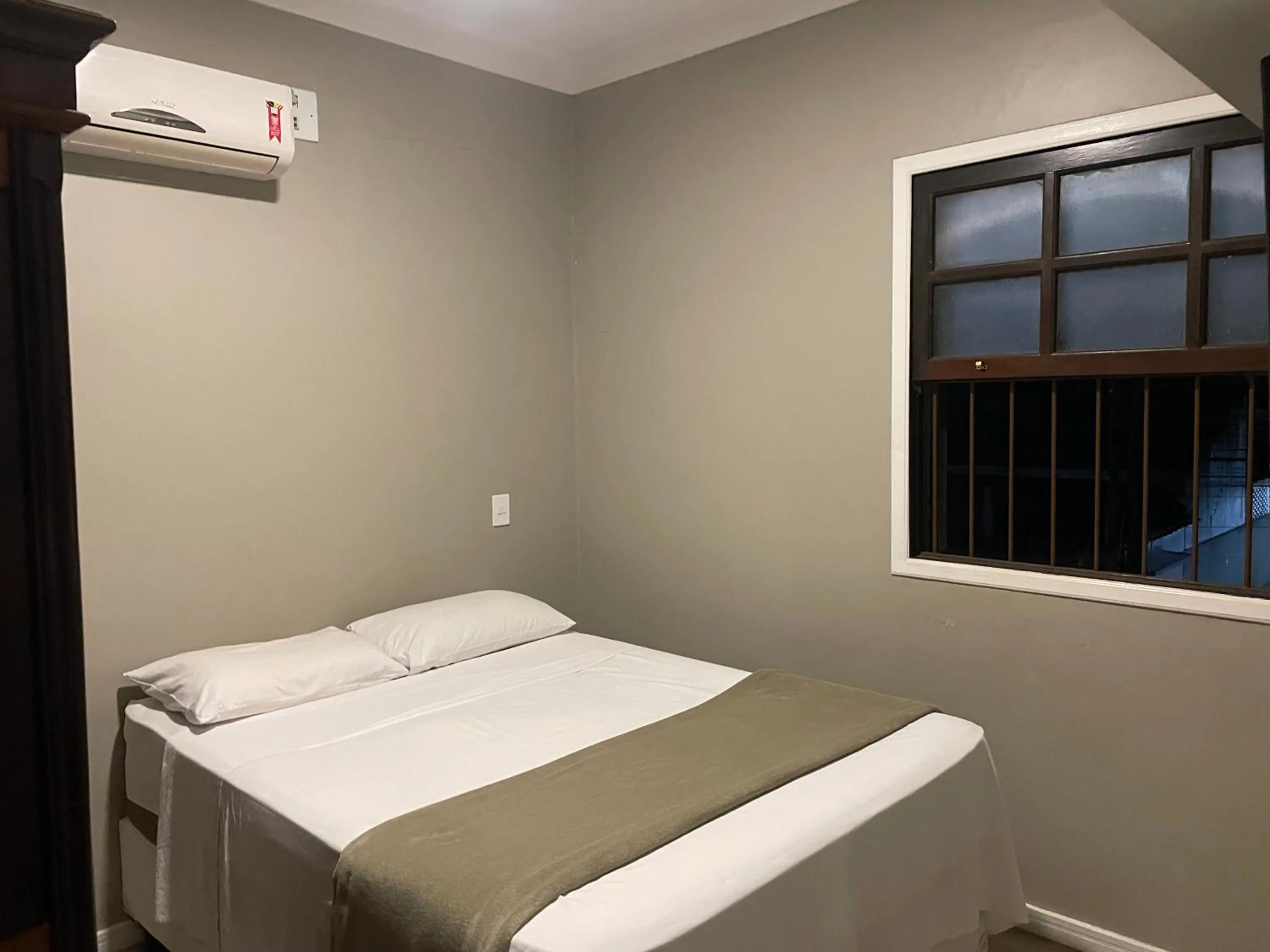 Photo of the whole room, Bed in Pousada Chilli Brasil