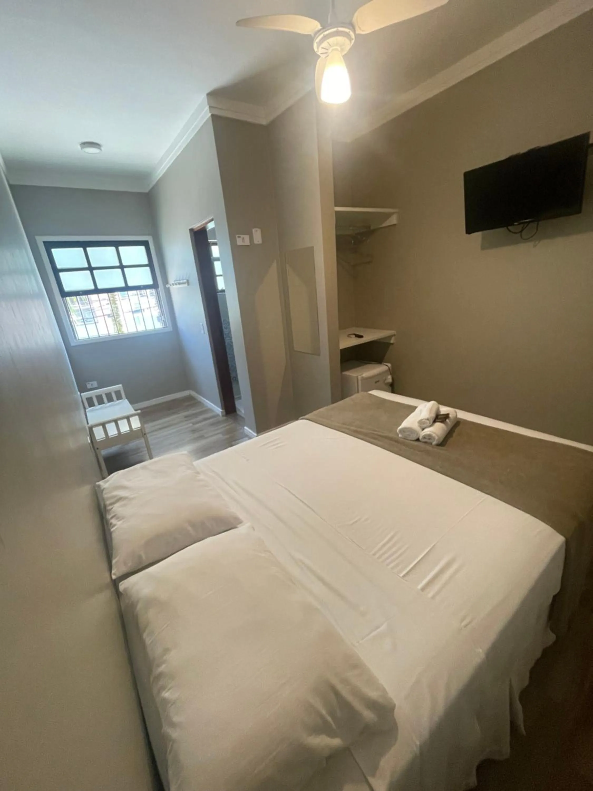 Photo of the whole room, Bed in Pousada Chilli Brasil