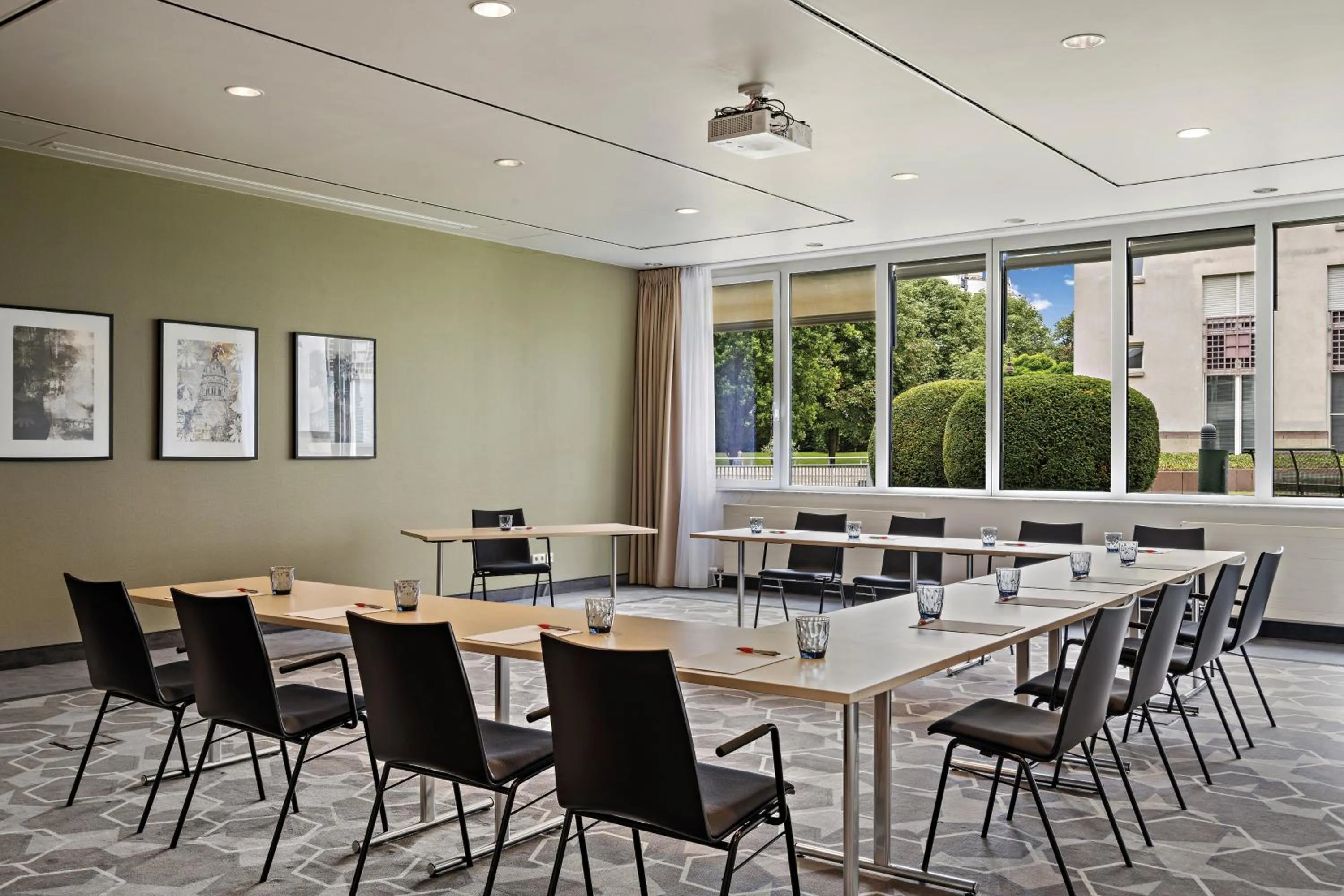 Meeting/conference room in Leonardo Hotel Mainz