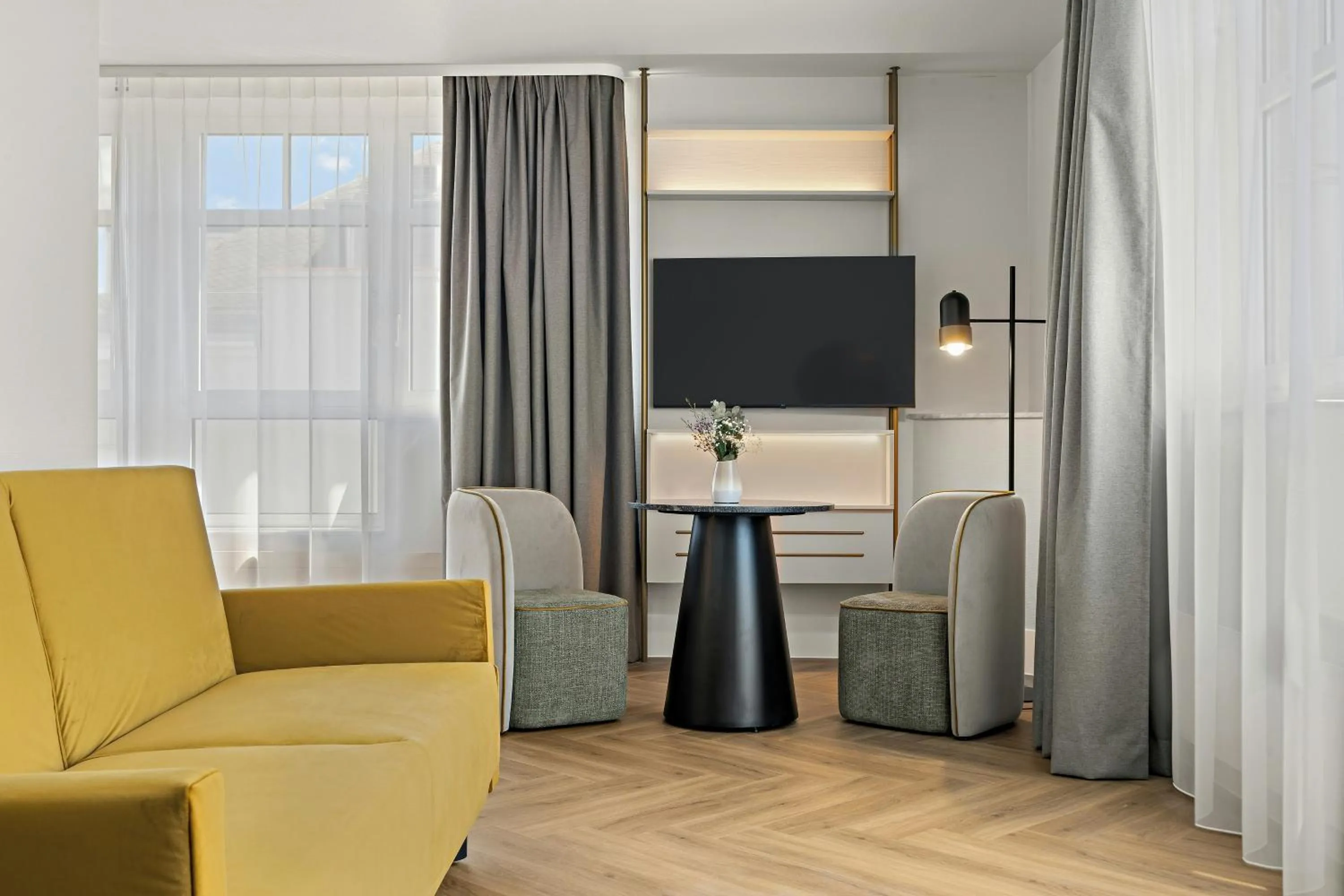 Bedroom in Leonardo Hotel Mainz