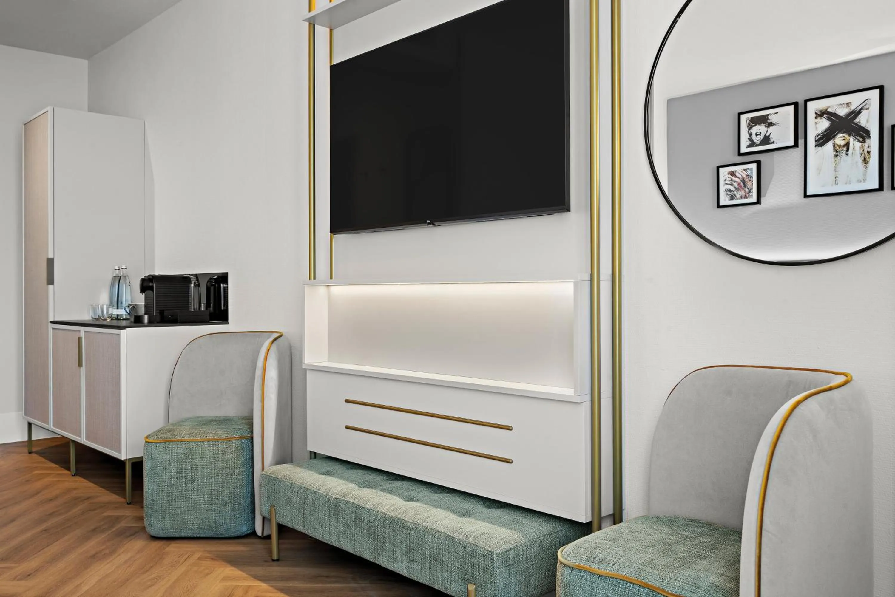 Photo of the whole room in Leonardo Hotel Mainz