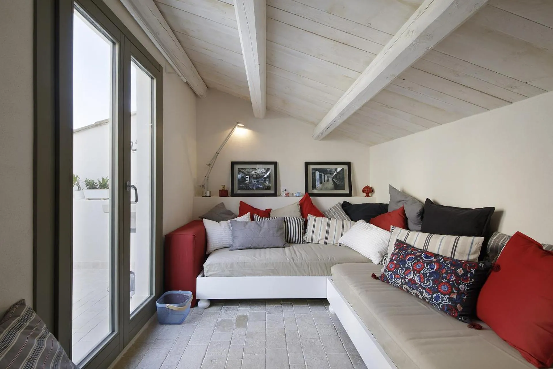 Living room in Nicotera Apartment