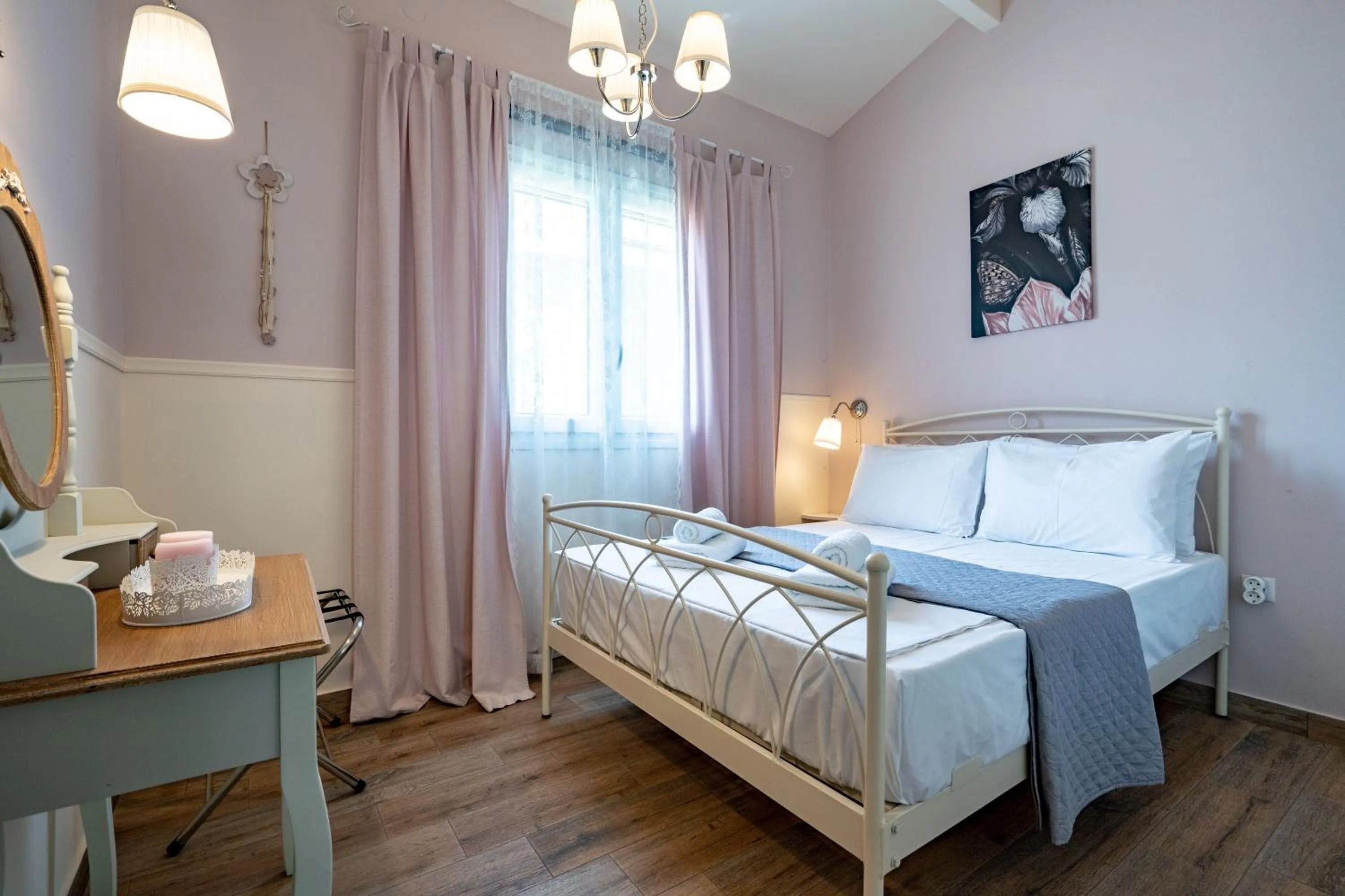 Bedroom, Bed in Olympia's Apartments by Traser