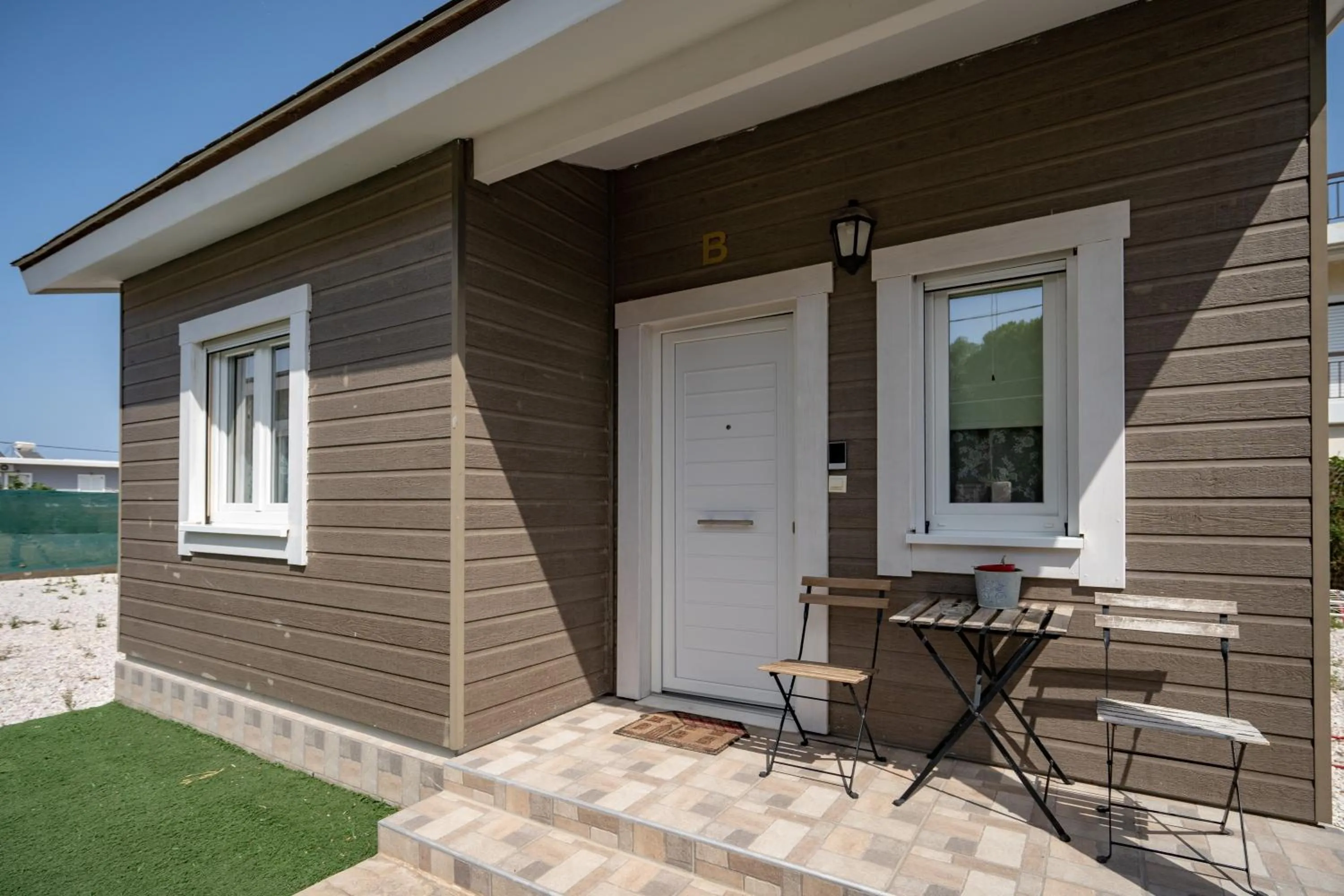 Property building in Olympia's Apartments by Traser