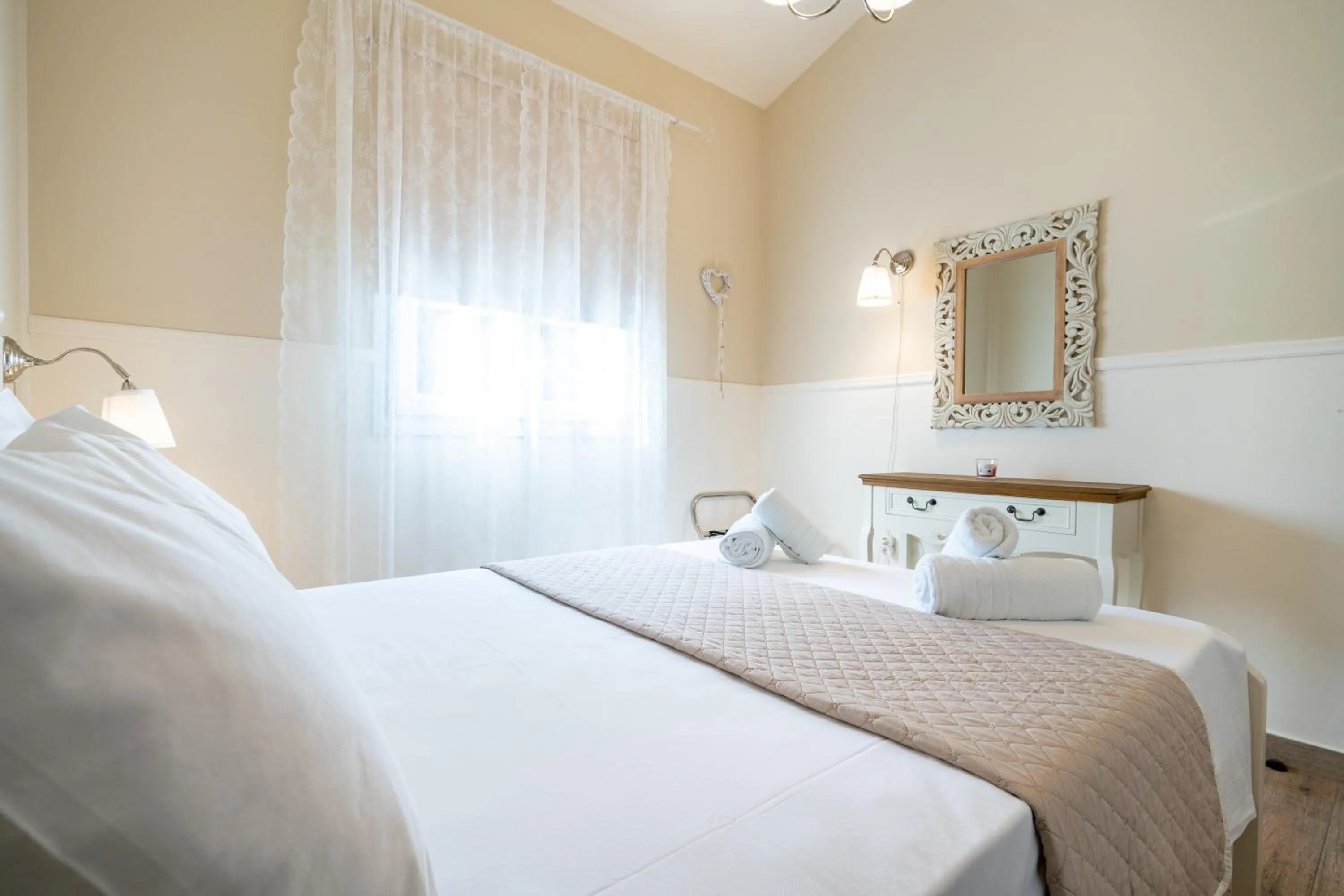 Bedroom, Bed in Olympia's Apartments by Traser