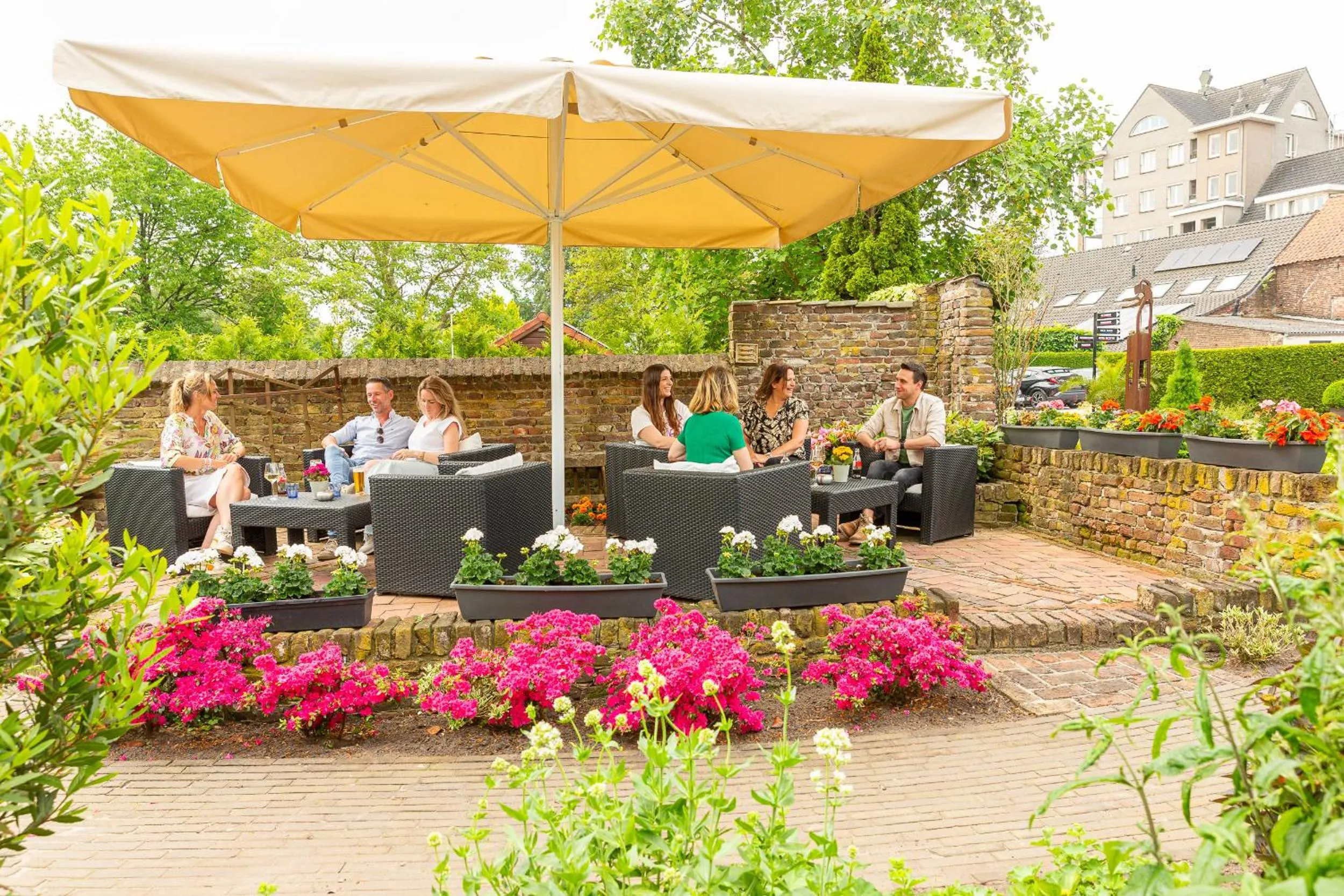 Garden in De Maasparel Nextdoor Maassuites