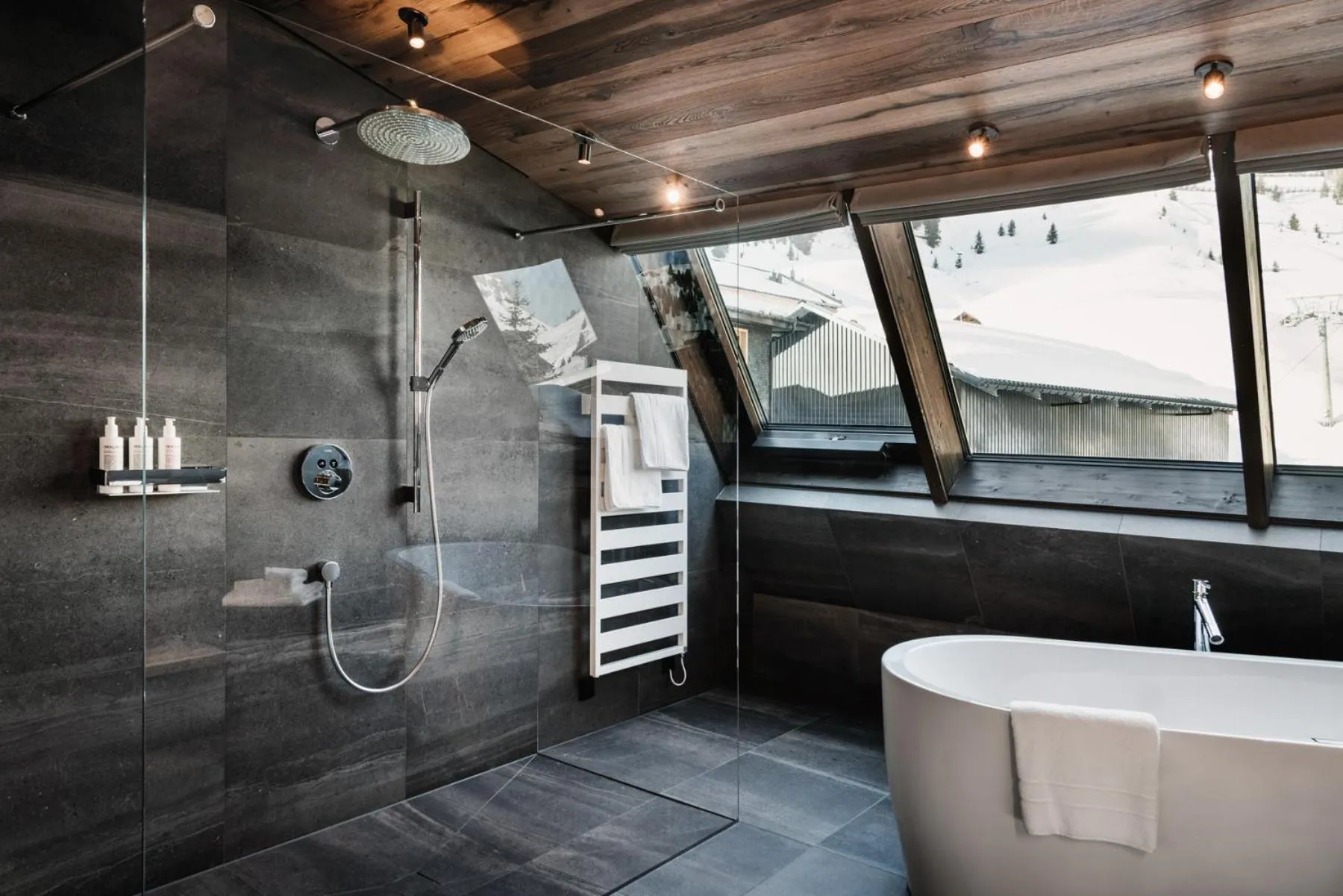 Shower in Berghotel Biberkopf