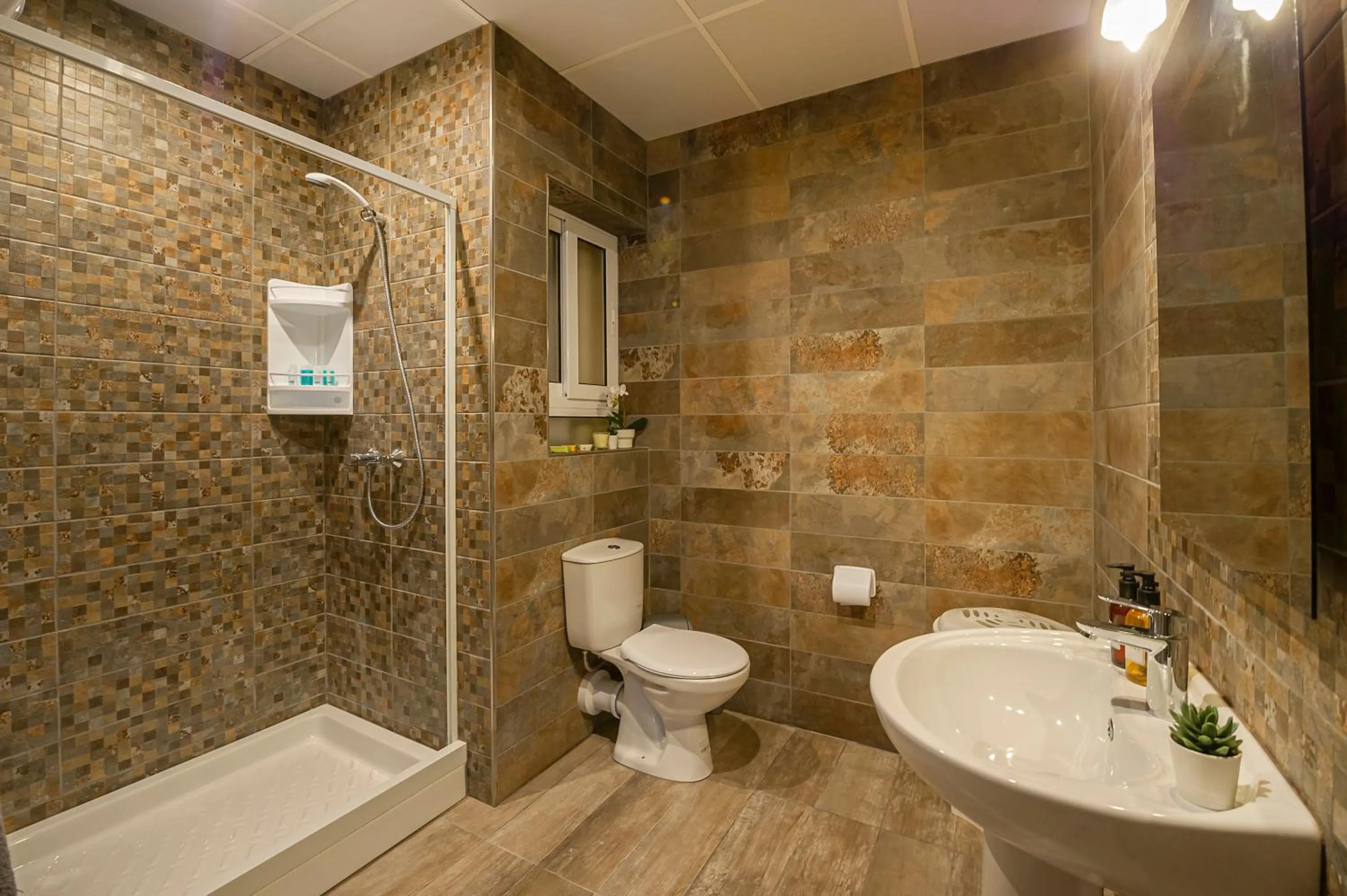 Bathroom in Summer Breeze Apartment with panoramic terrace - by Getawaysmalta