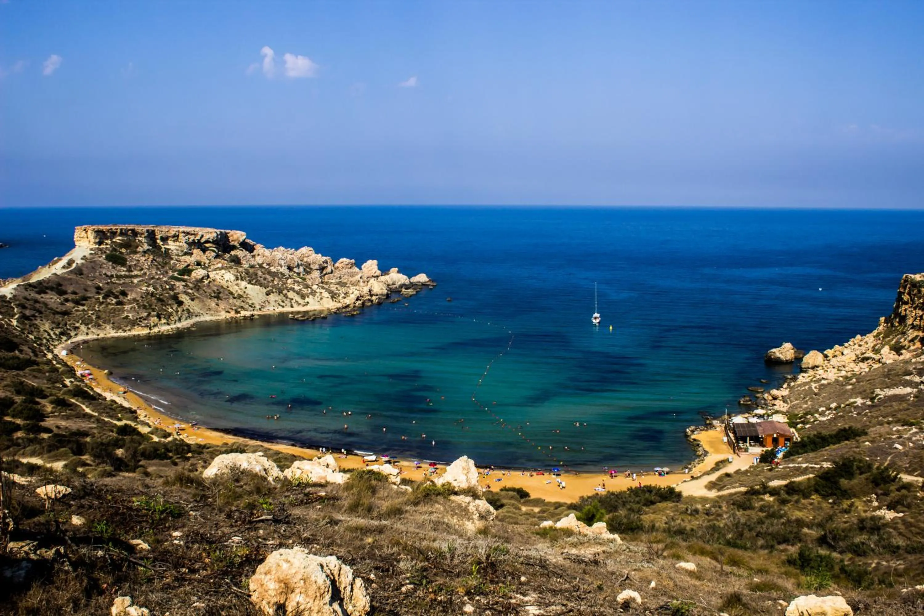 Beach in Summer Breeze Apartment with panoramic terrace - by Getawaysmalta