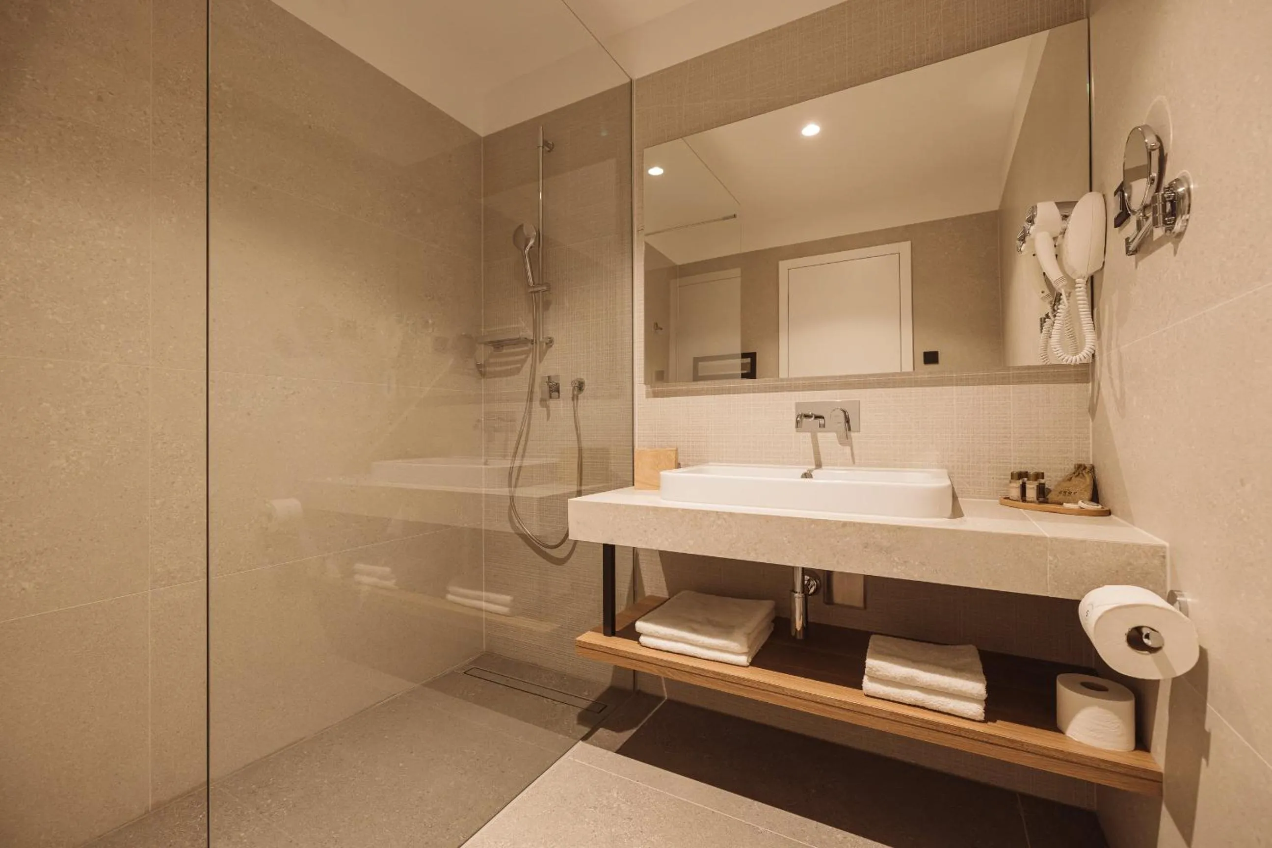 Toilet in Hotel Grof