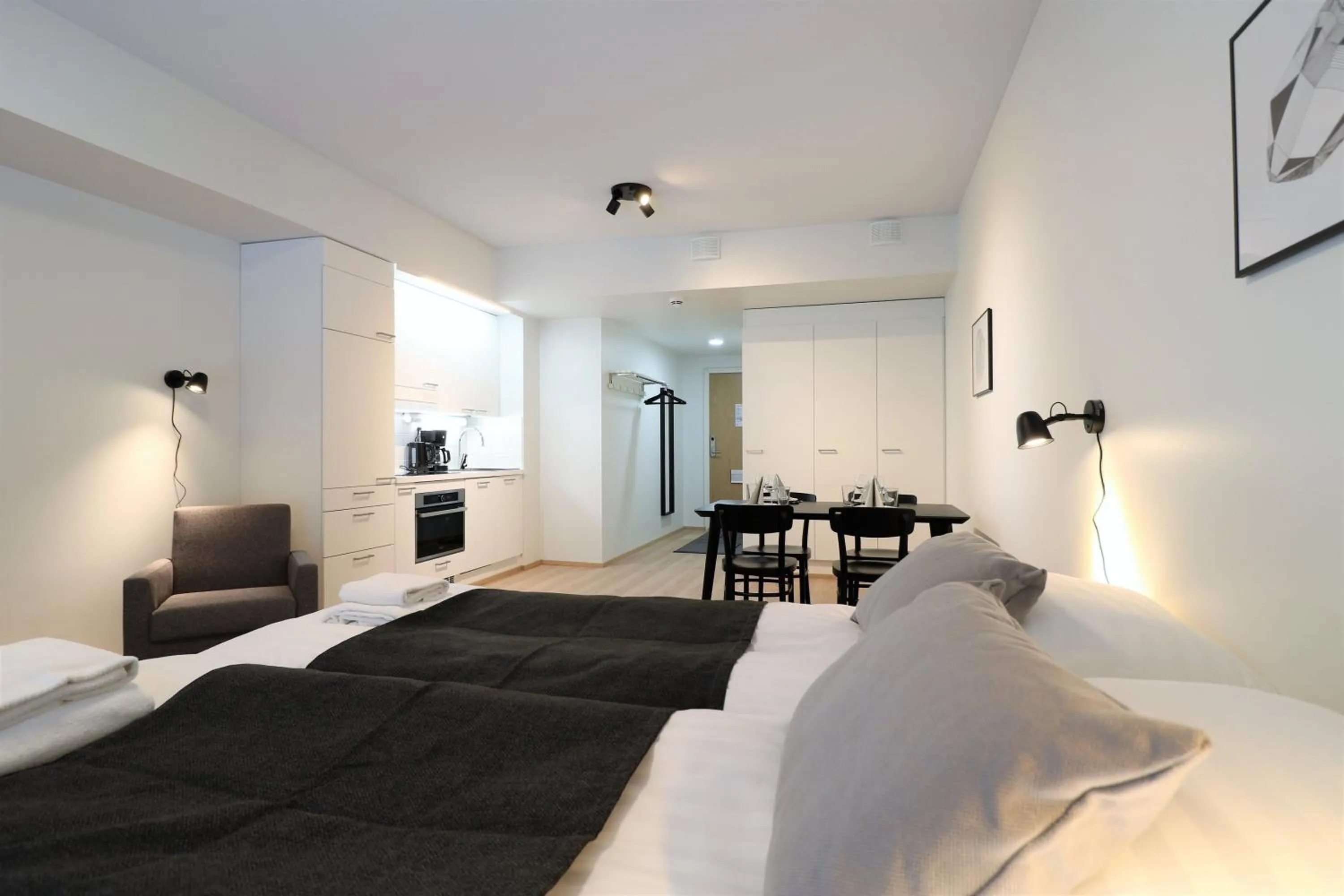 Coffee/tea facilities, Bed in Forenom Aparthotel Tampere Kaleva