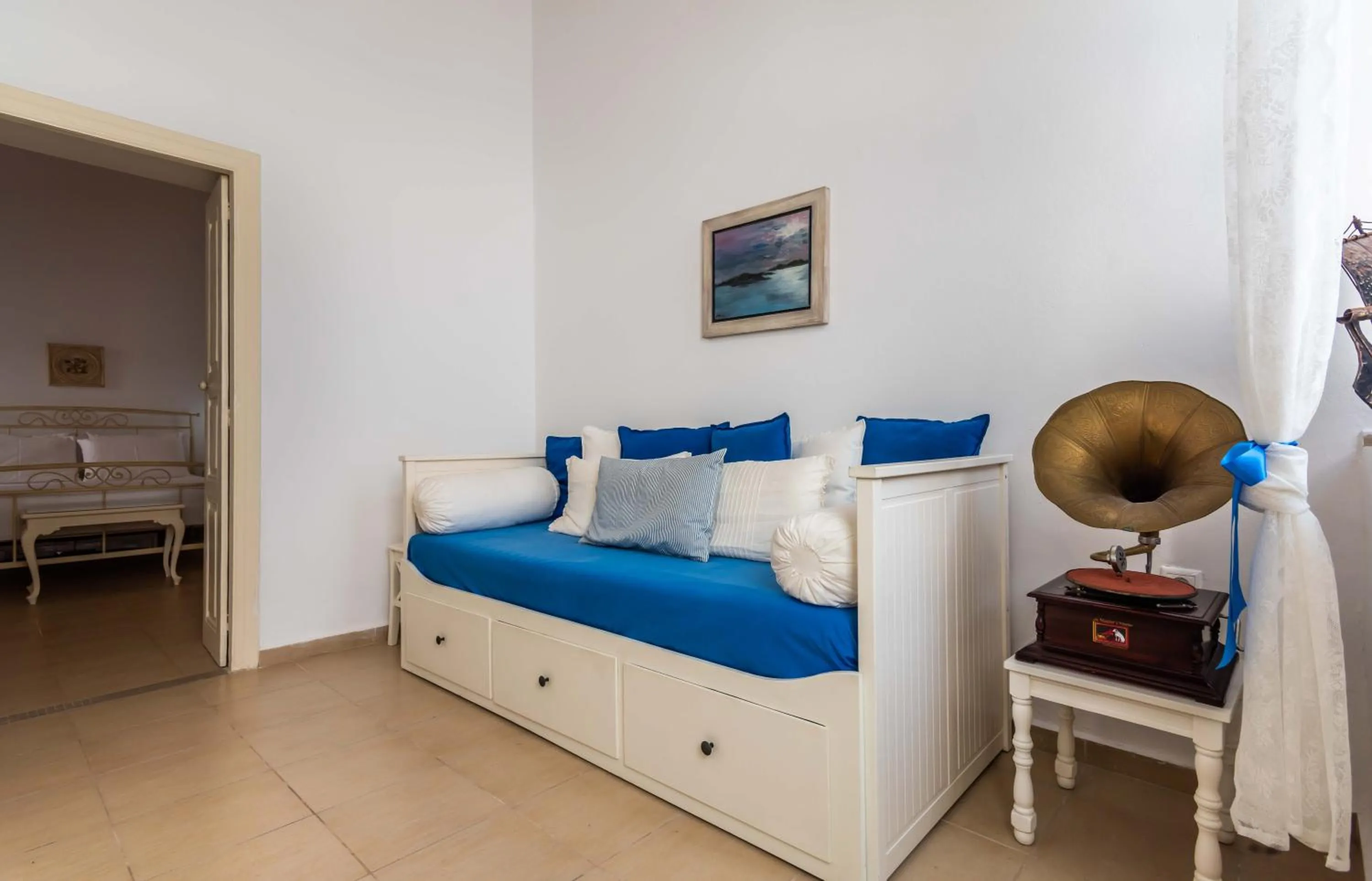 Seating area, Bed in Casa Nostalgia