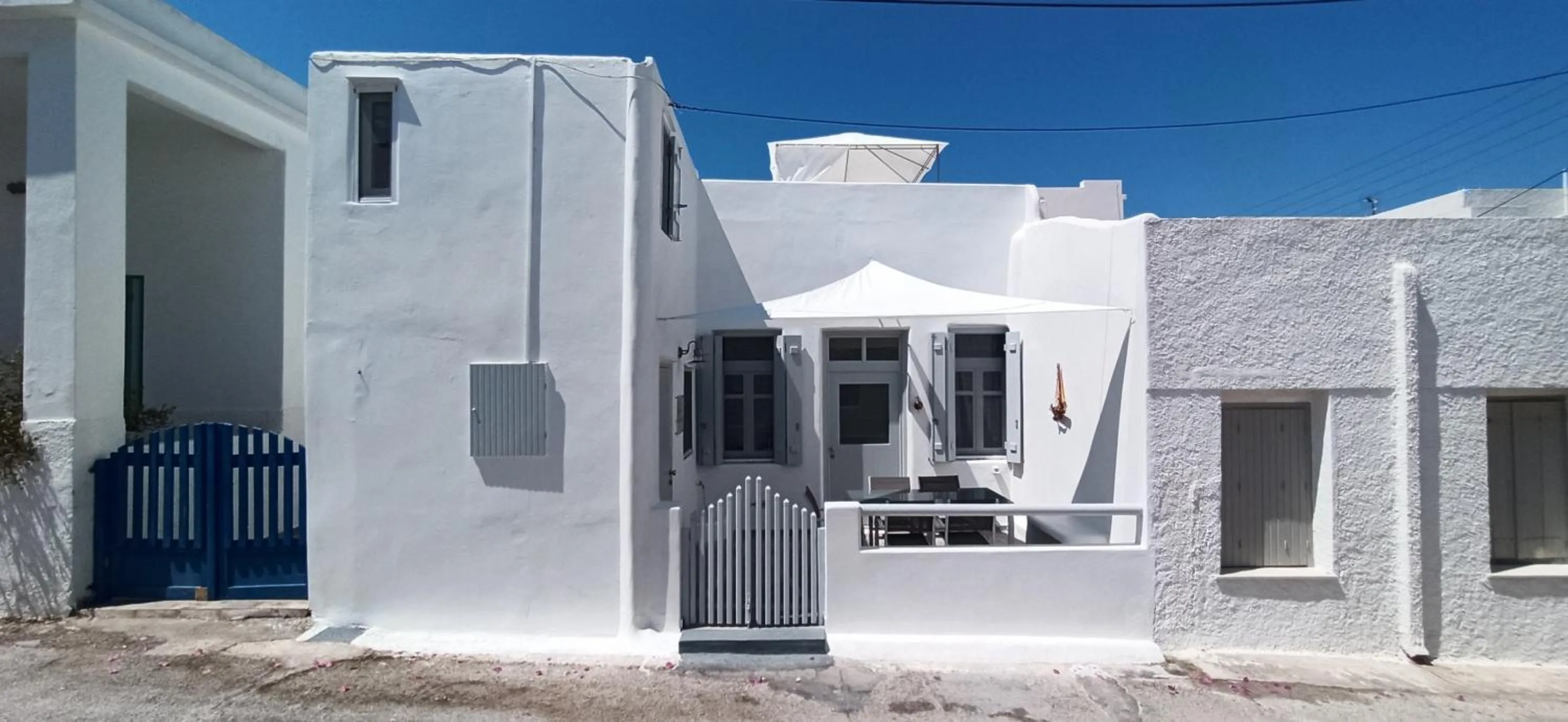 Property building in Casa Nostalgia