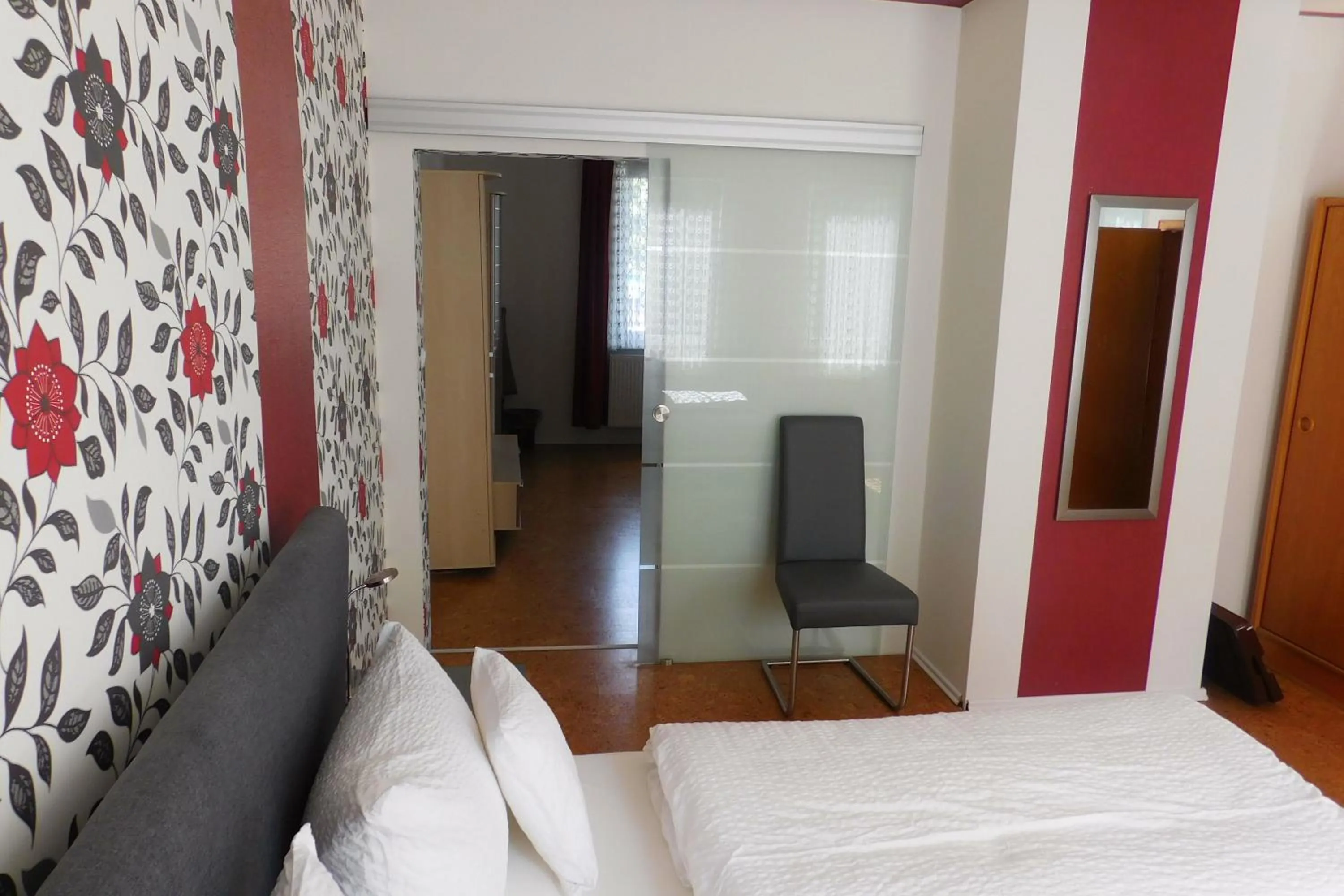 Photo of the whole room, Bed in Hotel Pension am Kurmittelhaus