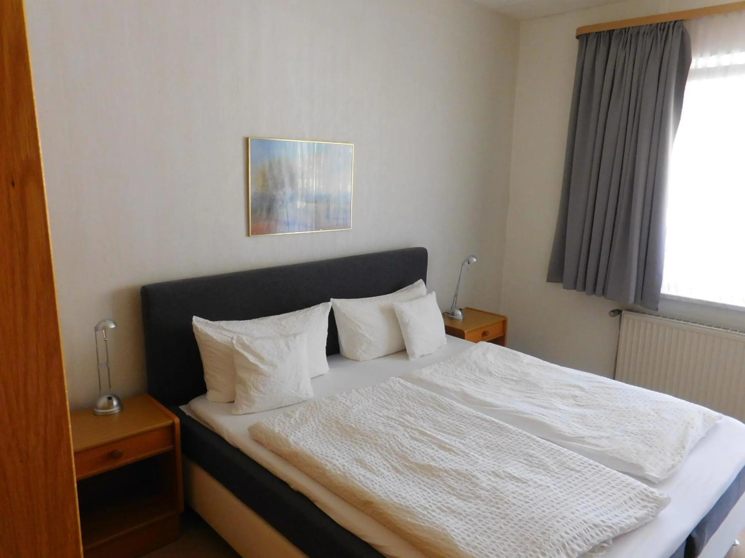 Photo of the whole room, Bed in Hotel Pension am Kurmittelhaus