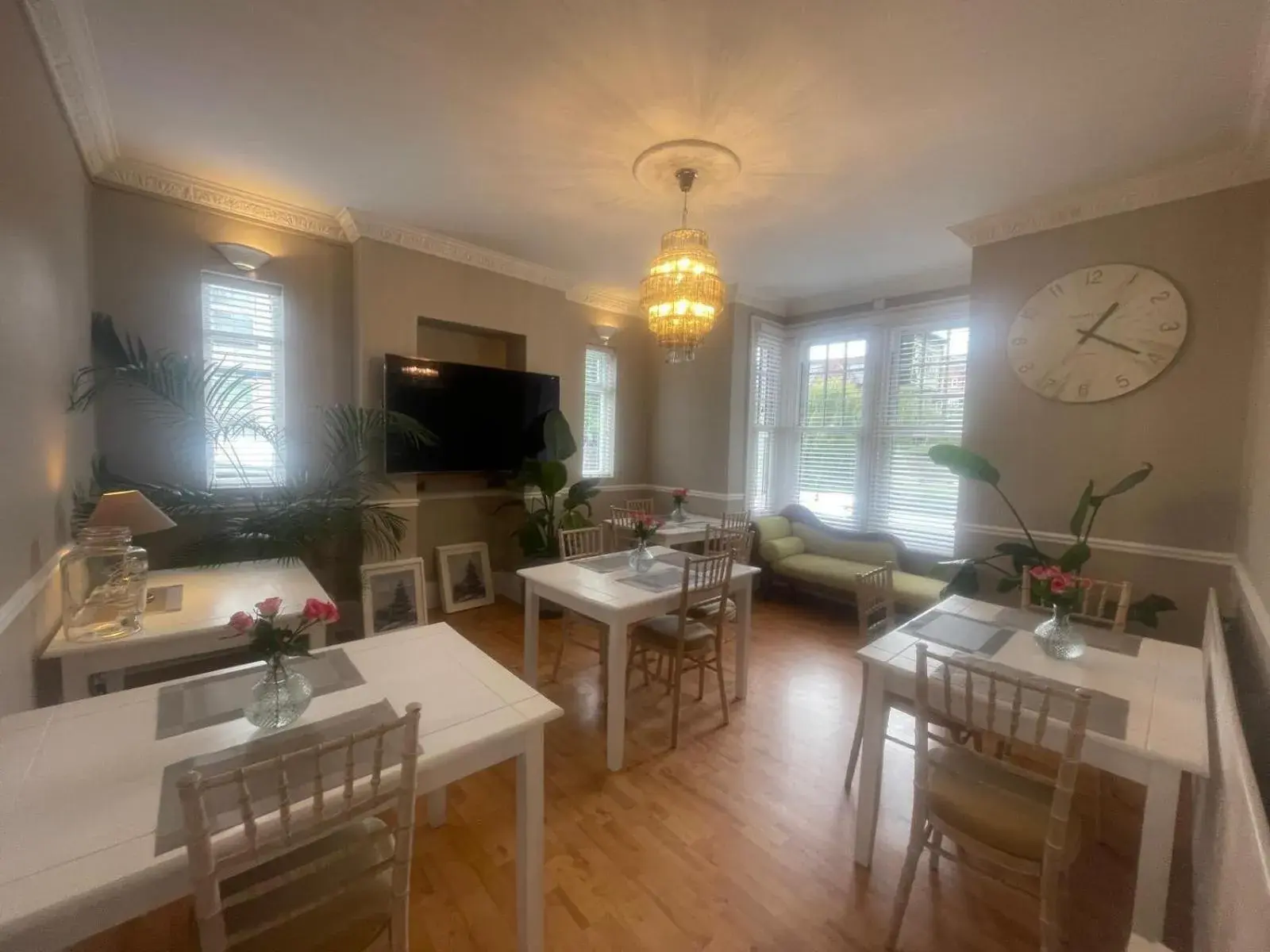 Breakfast in Central Hotel Breakfast in Central Hotel