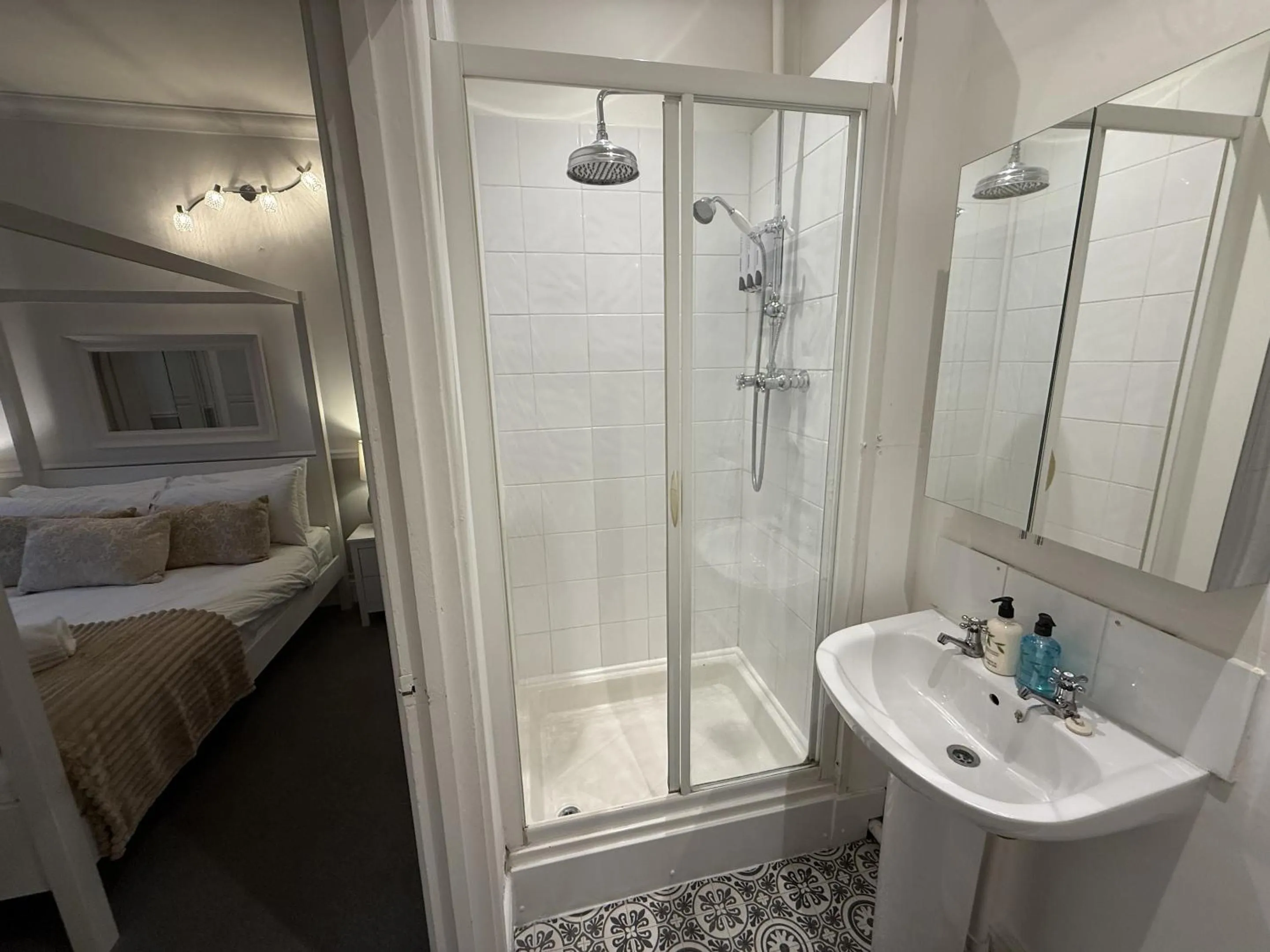 Bathroom in Central Hotel