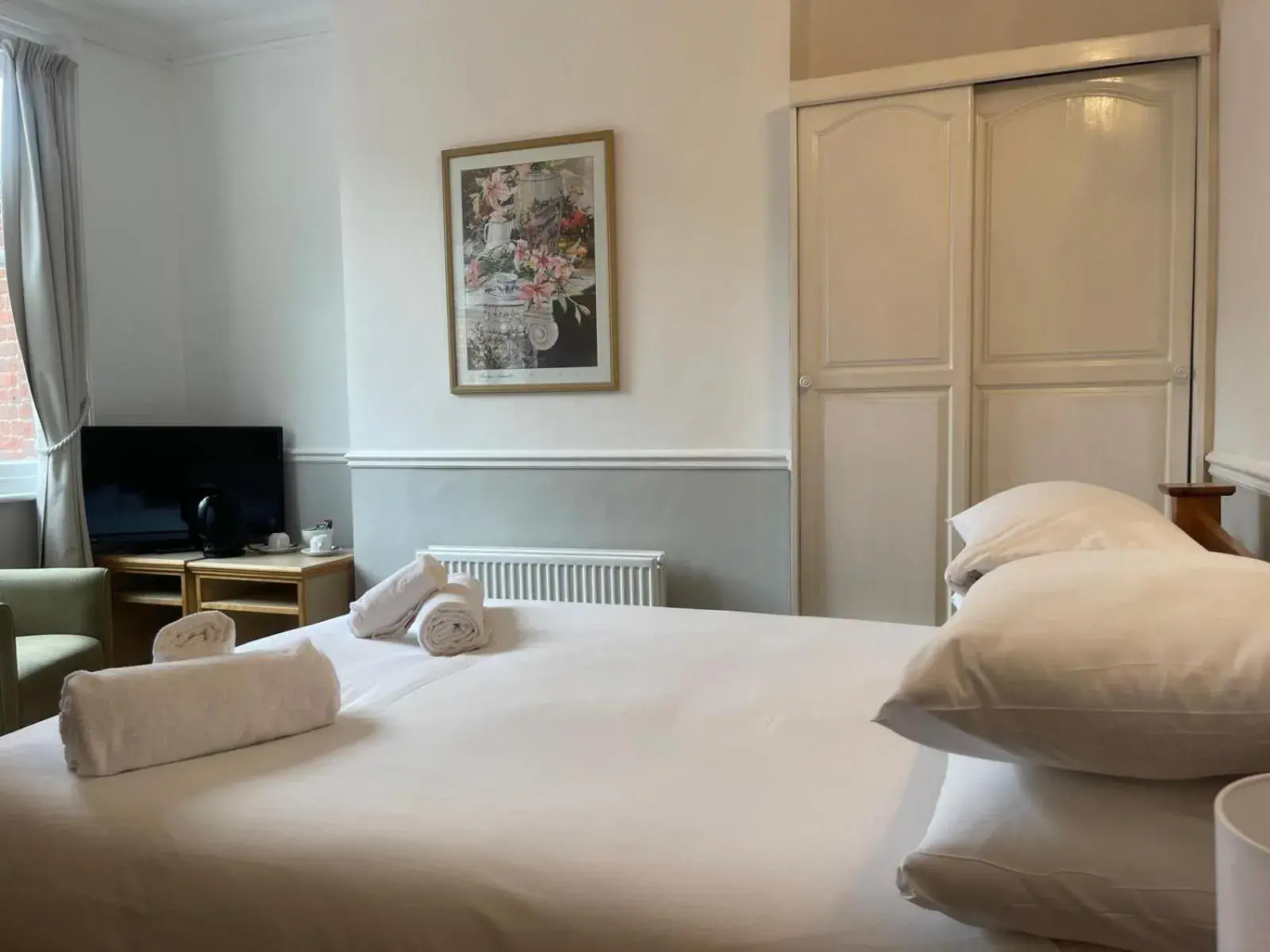 Bedroom, Bed in Central Hotel Bedroom, Bed in Central Hotel