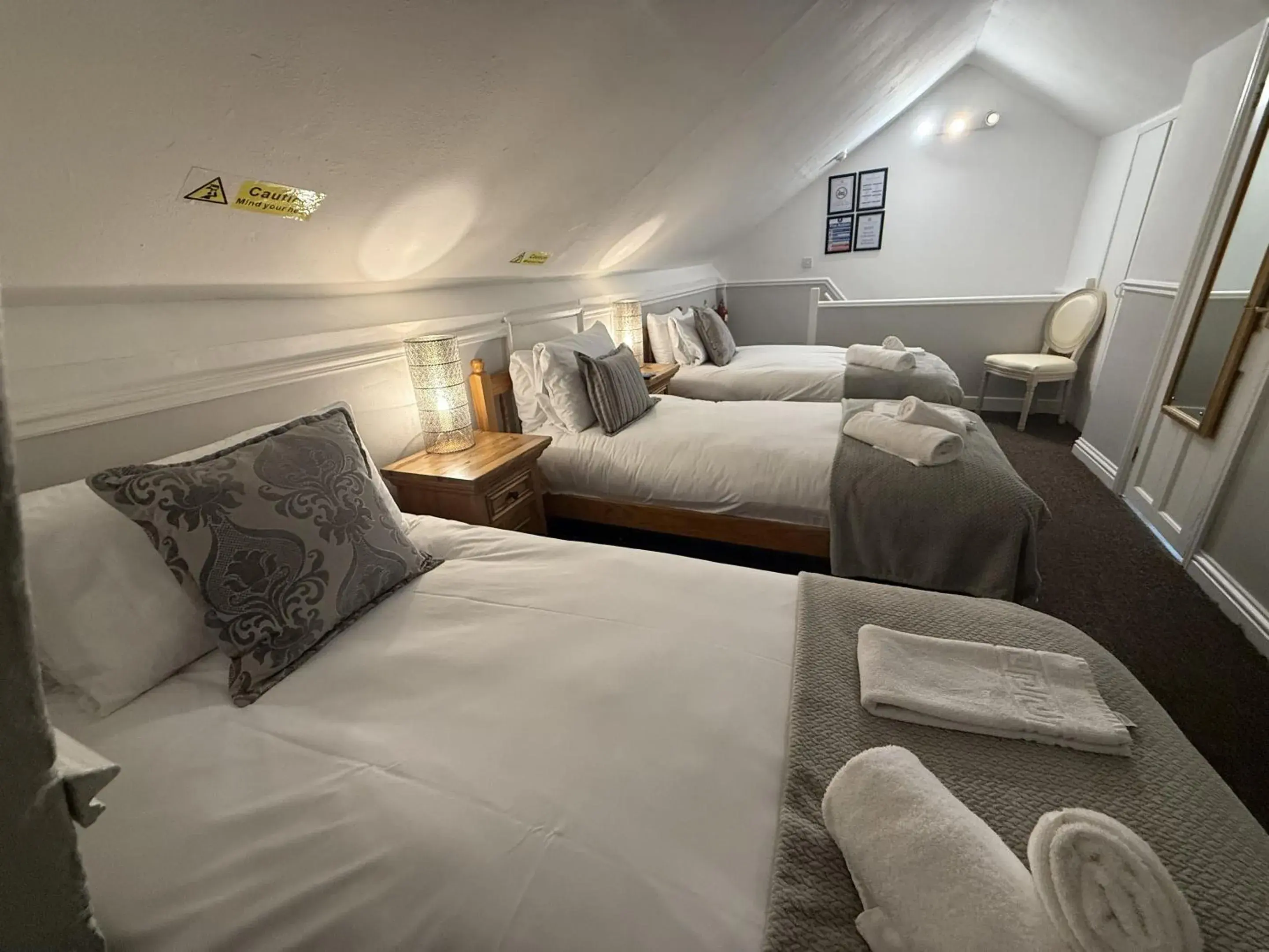 Bedroom, Bed in Central Hotel Bedroom, Bed in Central Hotel