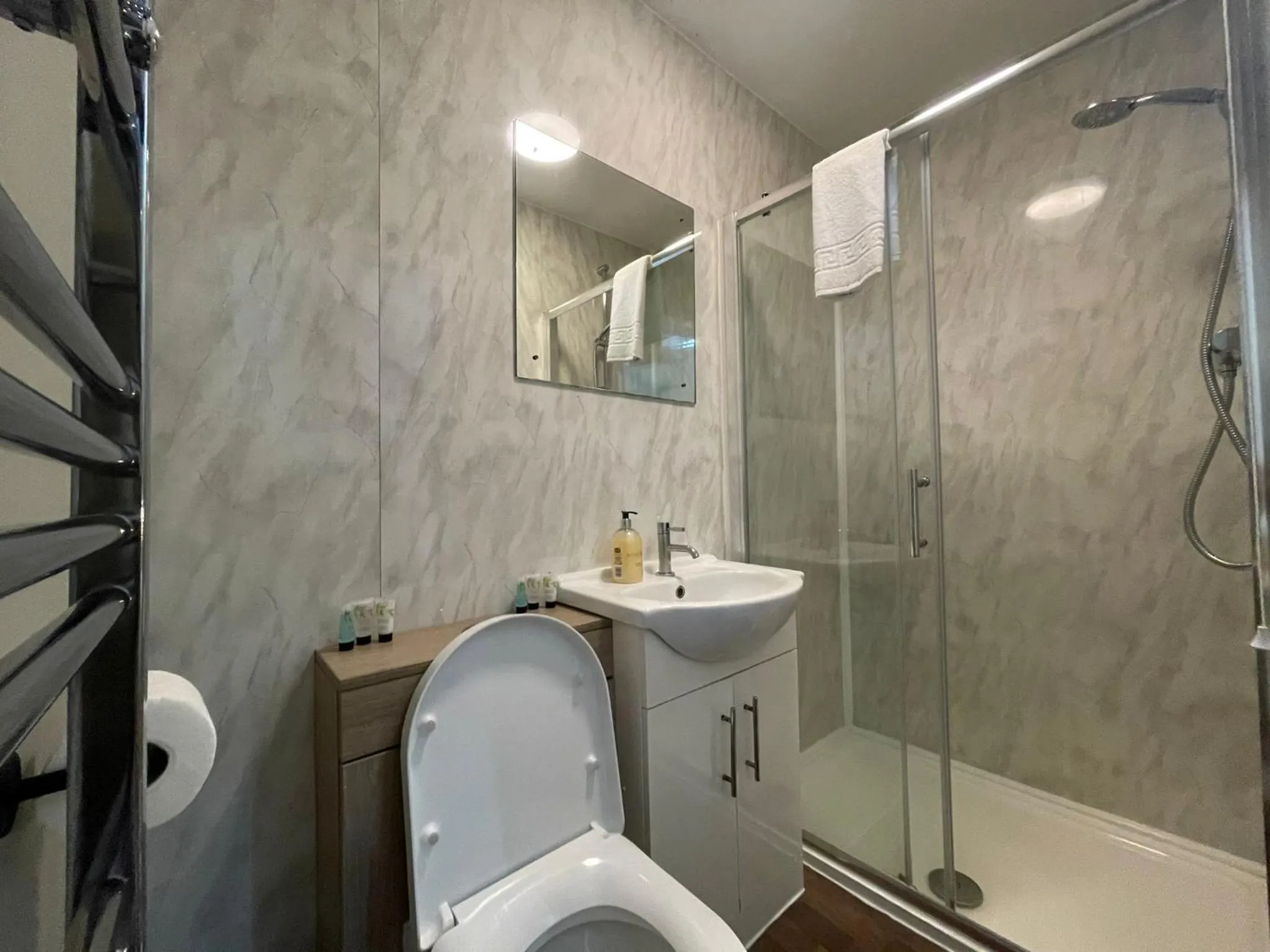 Bathroom in Central Hotel