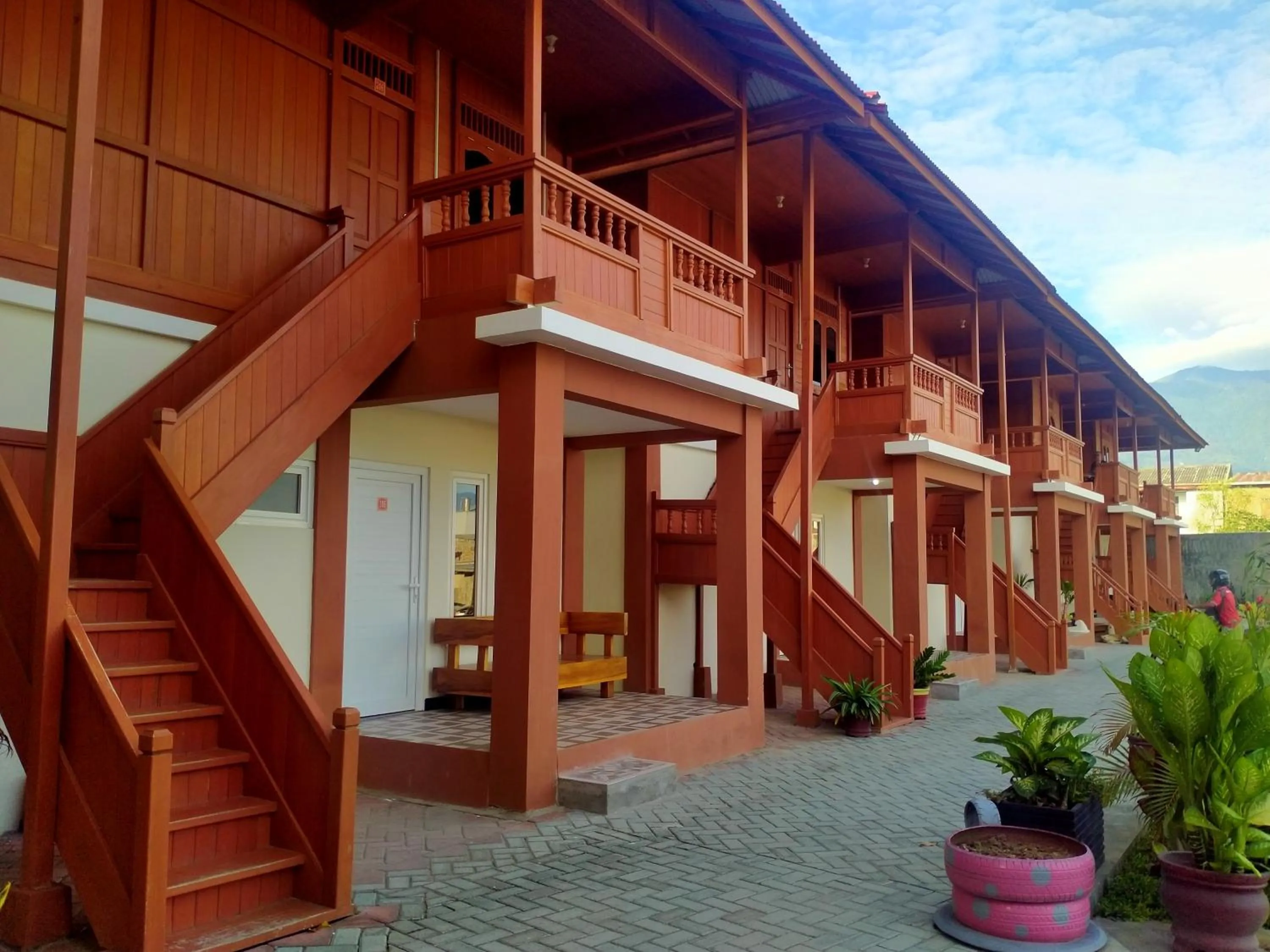 Property building in GRANADA INN PALU