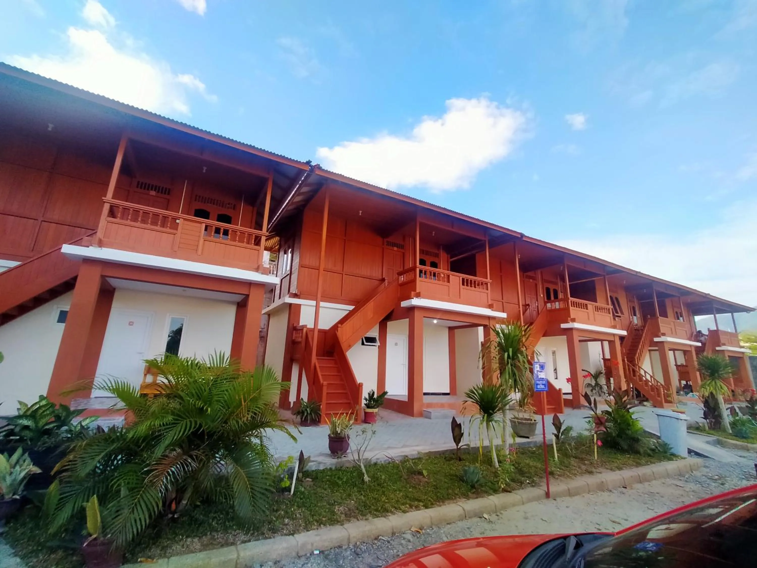 GRANADA INN PALU