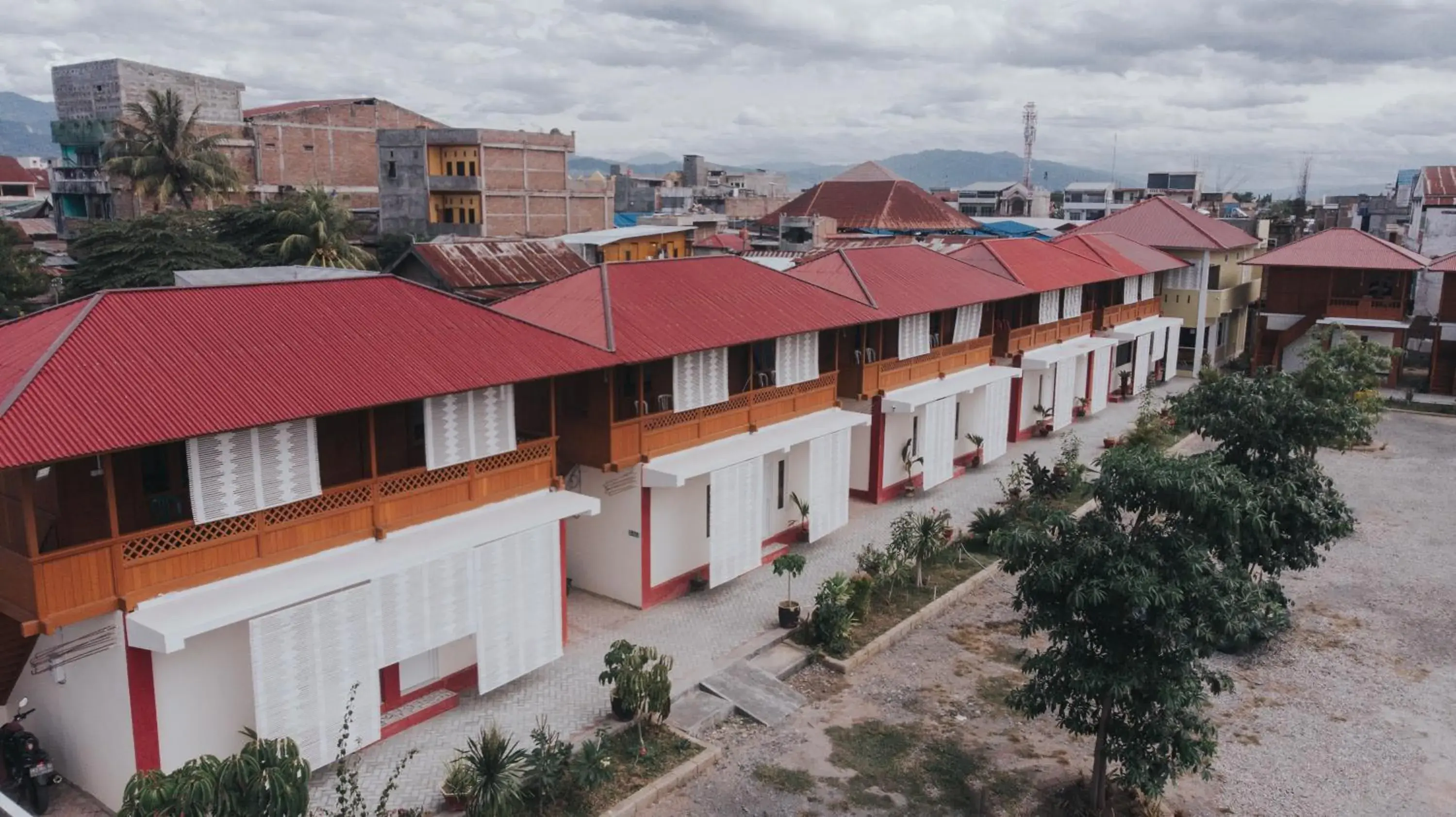 Property building in GRANADA INN PALU Property building in GRANADA INN PALU