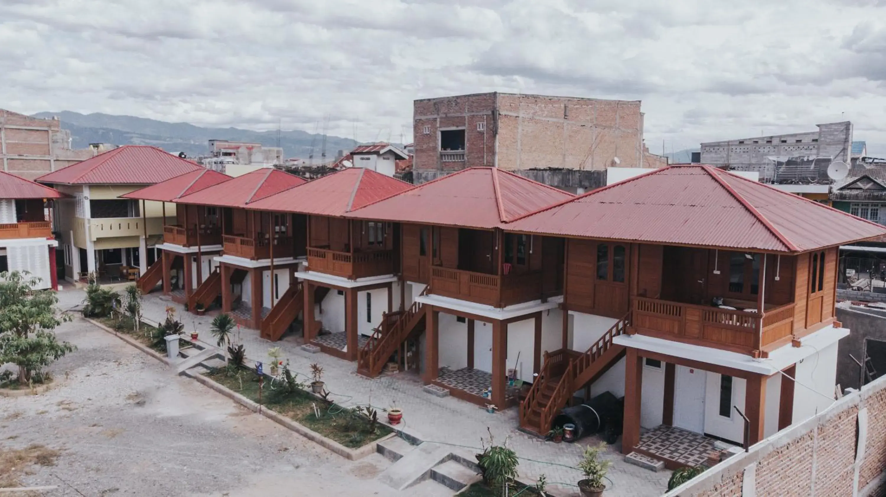 Property building in GRANADA INN PALU Property building in GRANADA INN PALU