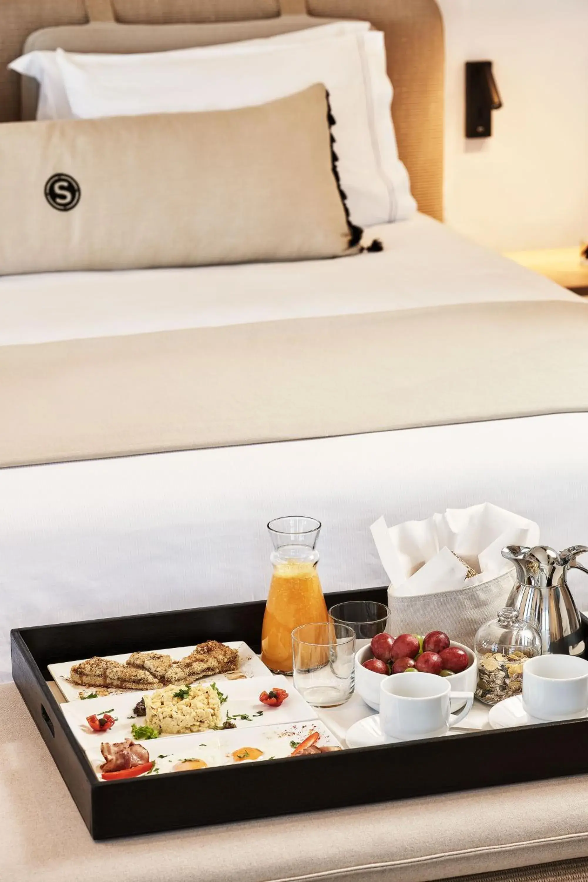 Bed in SantAnna Luxury Suites Bed in SantAnna Luxury Suites