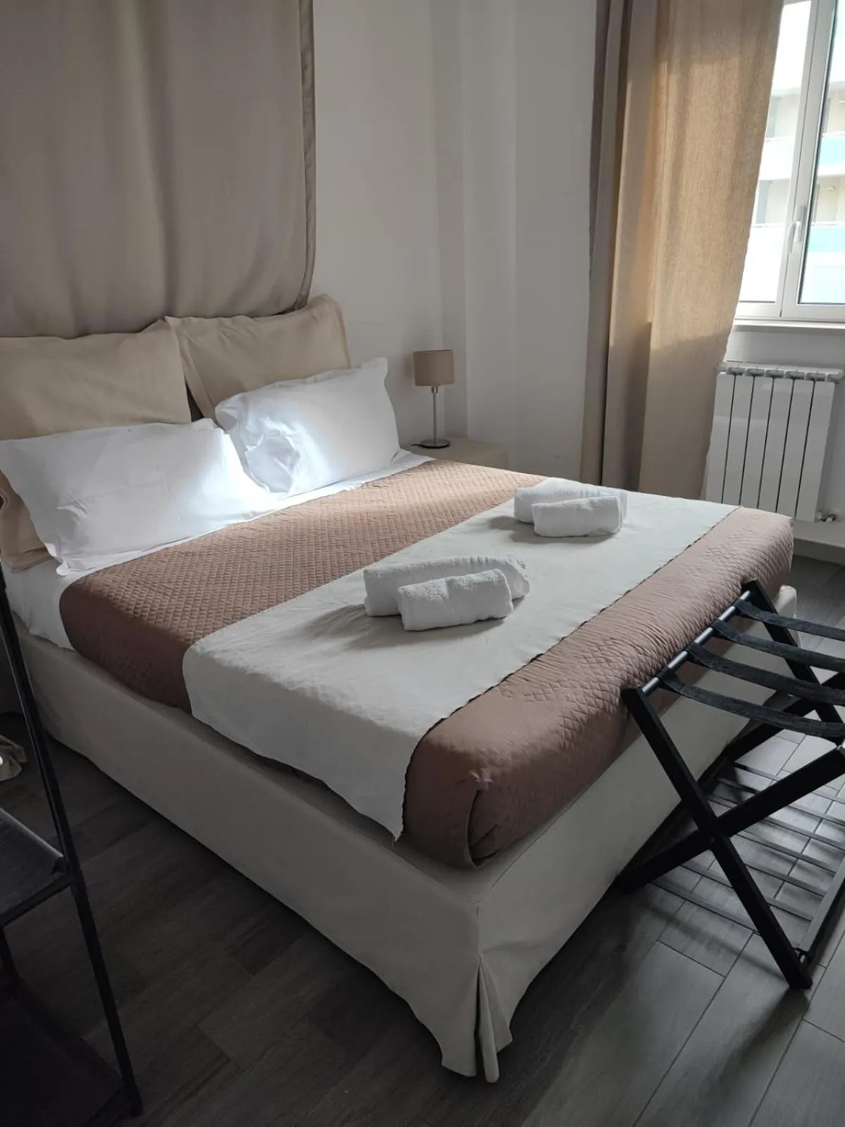 Bed in AIRPORT BARi DELUXE