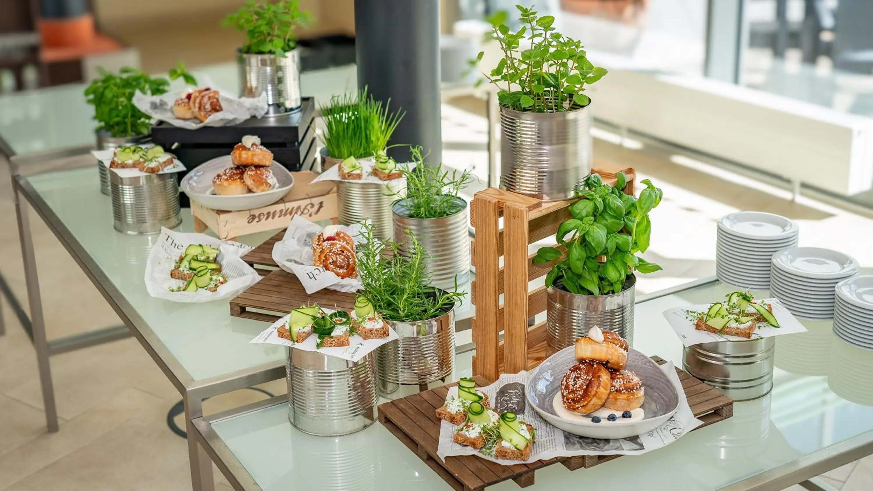 Restaurant/places to eat in Holiday Inn Berlin Airport - Conference Centre by IHG