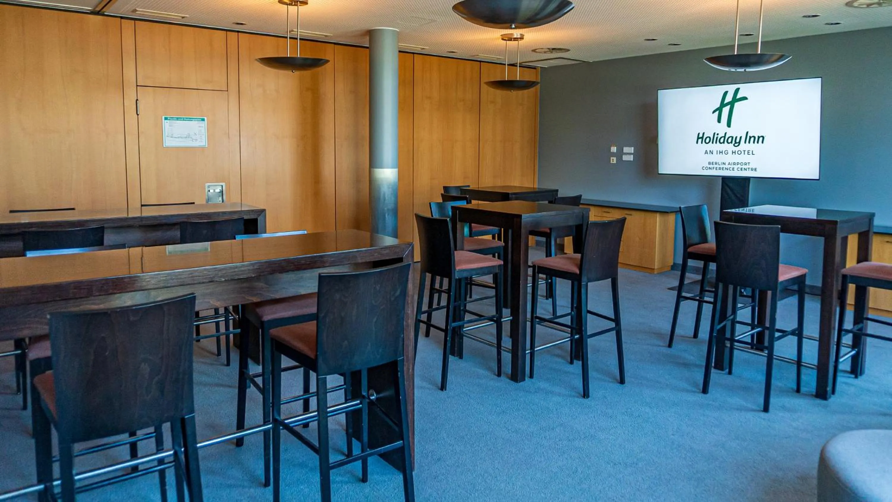 Meeting/conference room in Holiday Inn Berlin Airport - Conference Centre by IHG