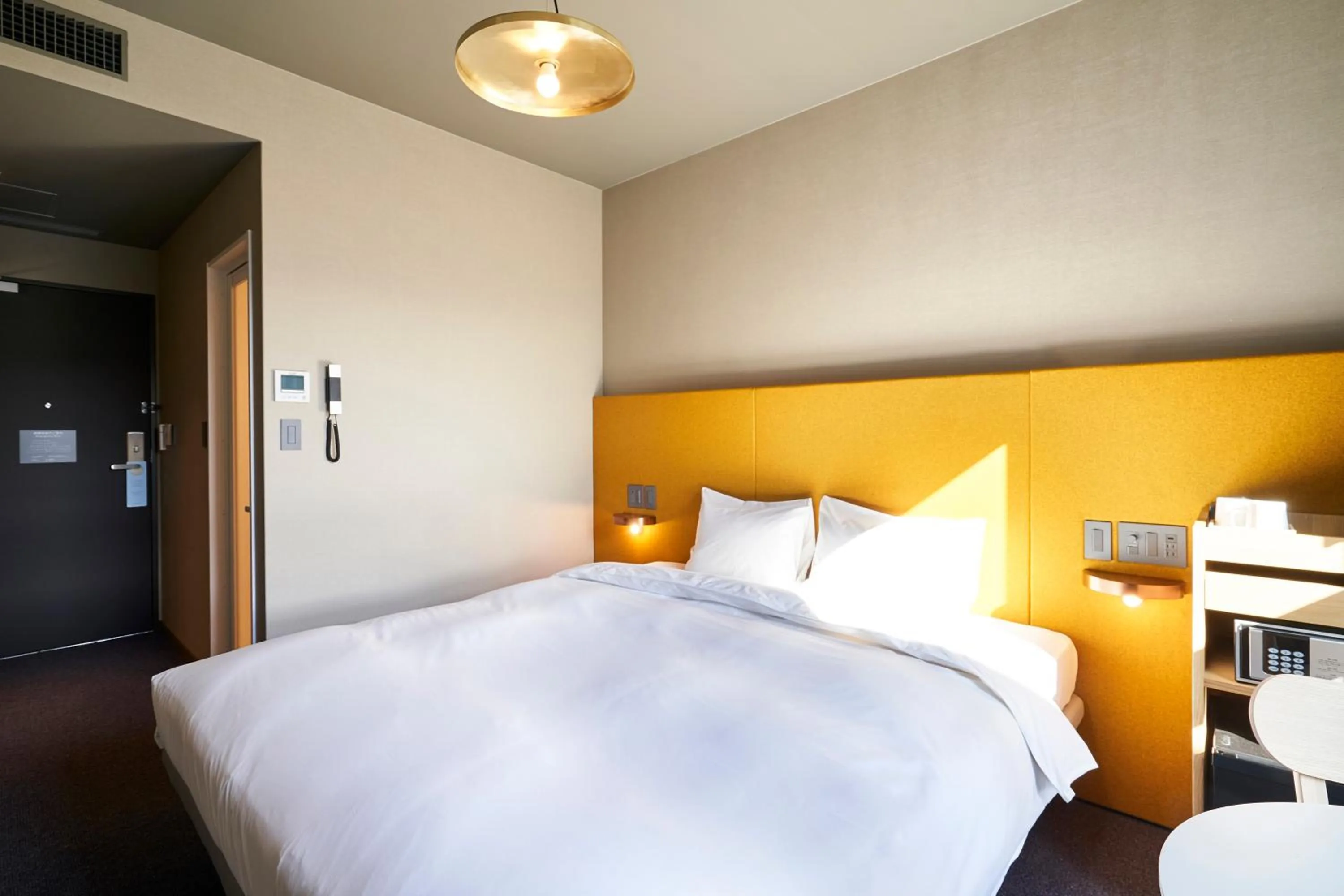 Photo of the whole room, Bed in THE REIGN HOTEL KYOTO