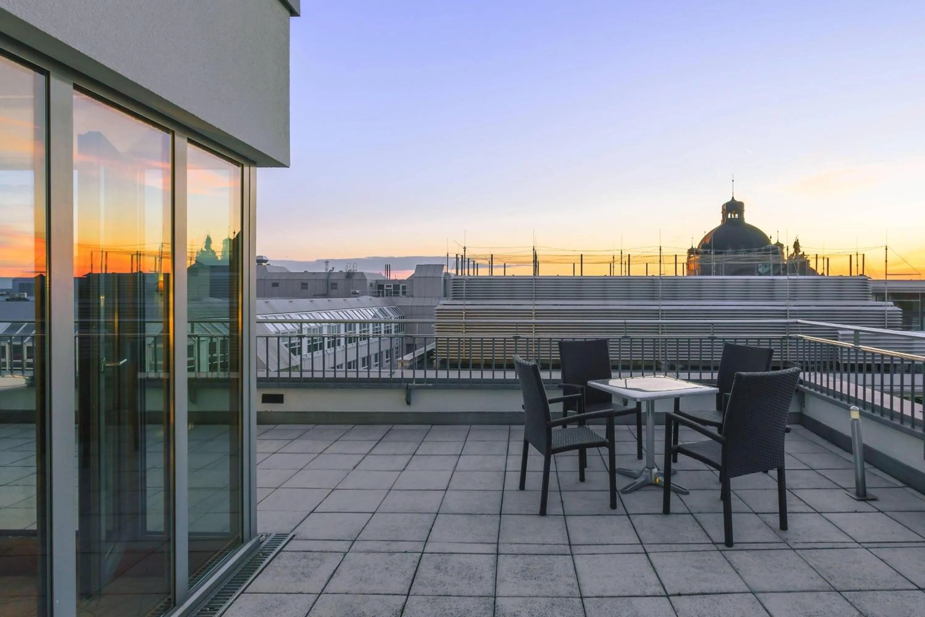 Photo of the whole room in Sheraton Carlton Nuernberg