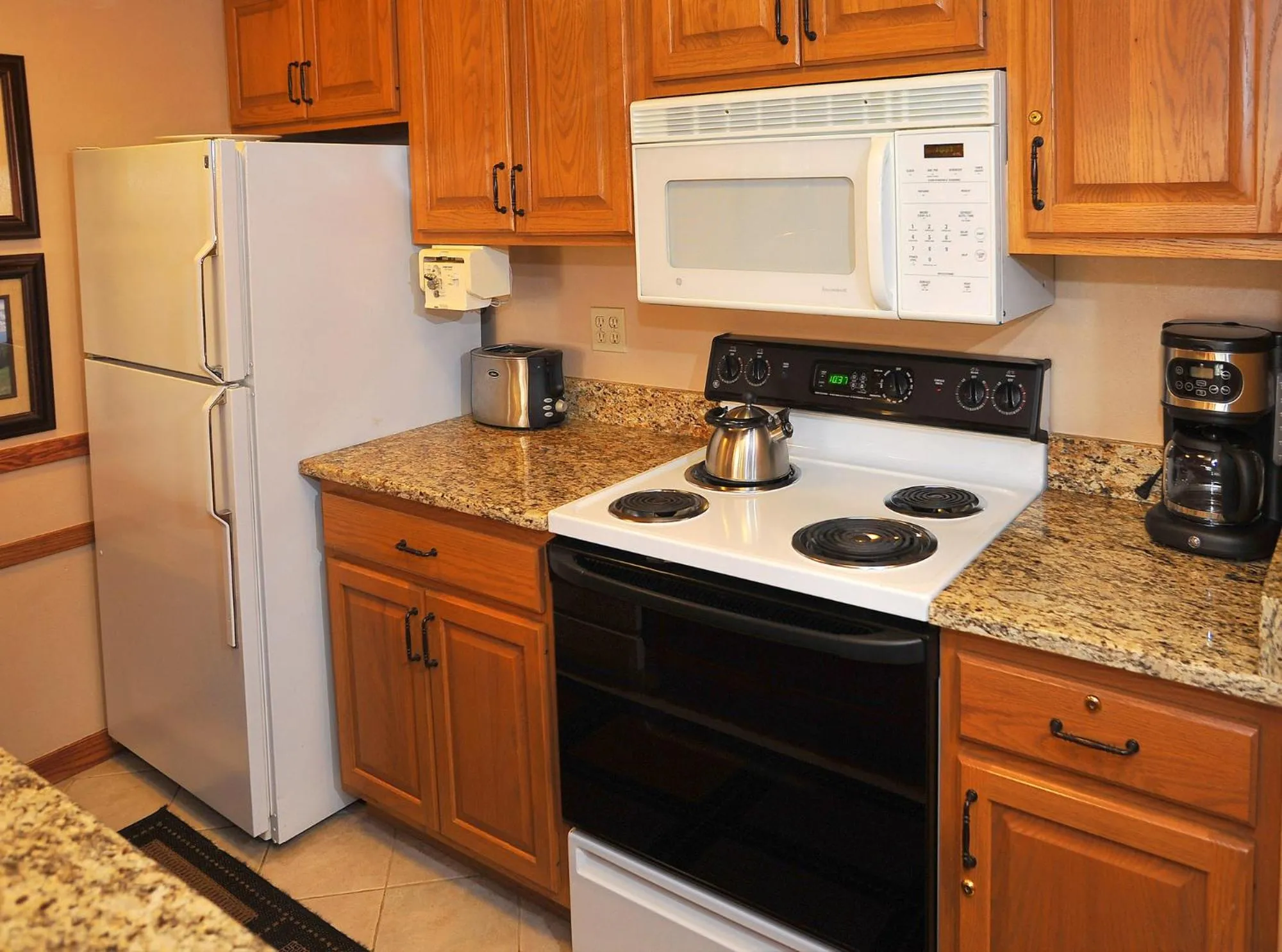 Kitchen/Kitchenette in Townsend Place
