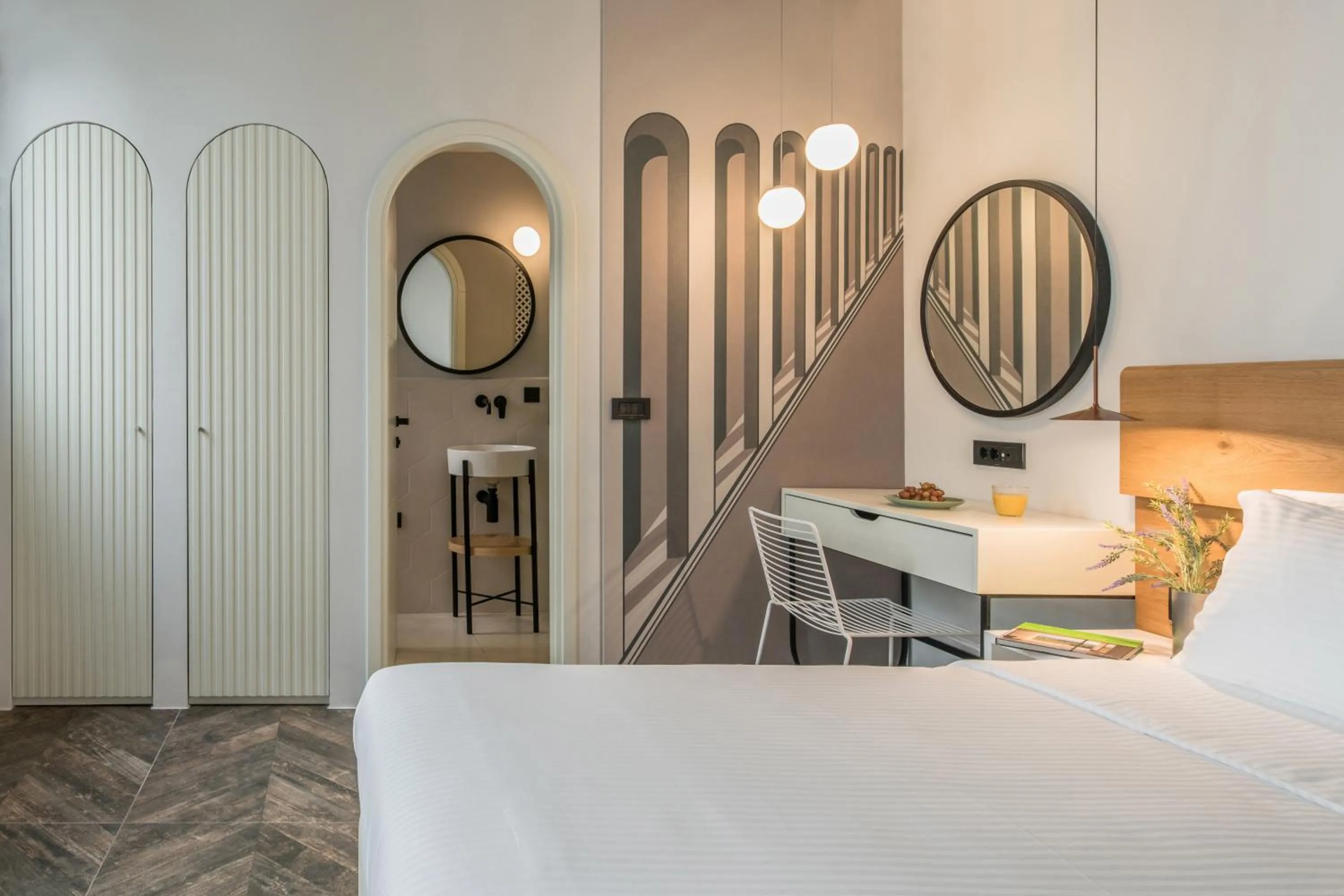 Photo of the whole room, Bed in Domus Ariadne