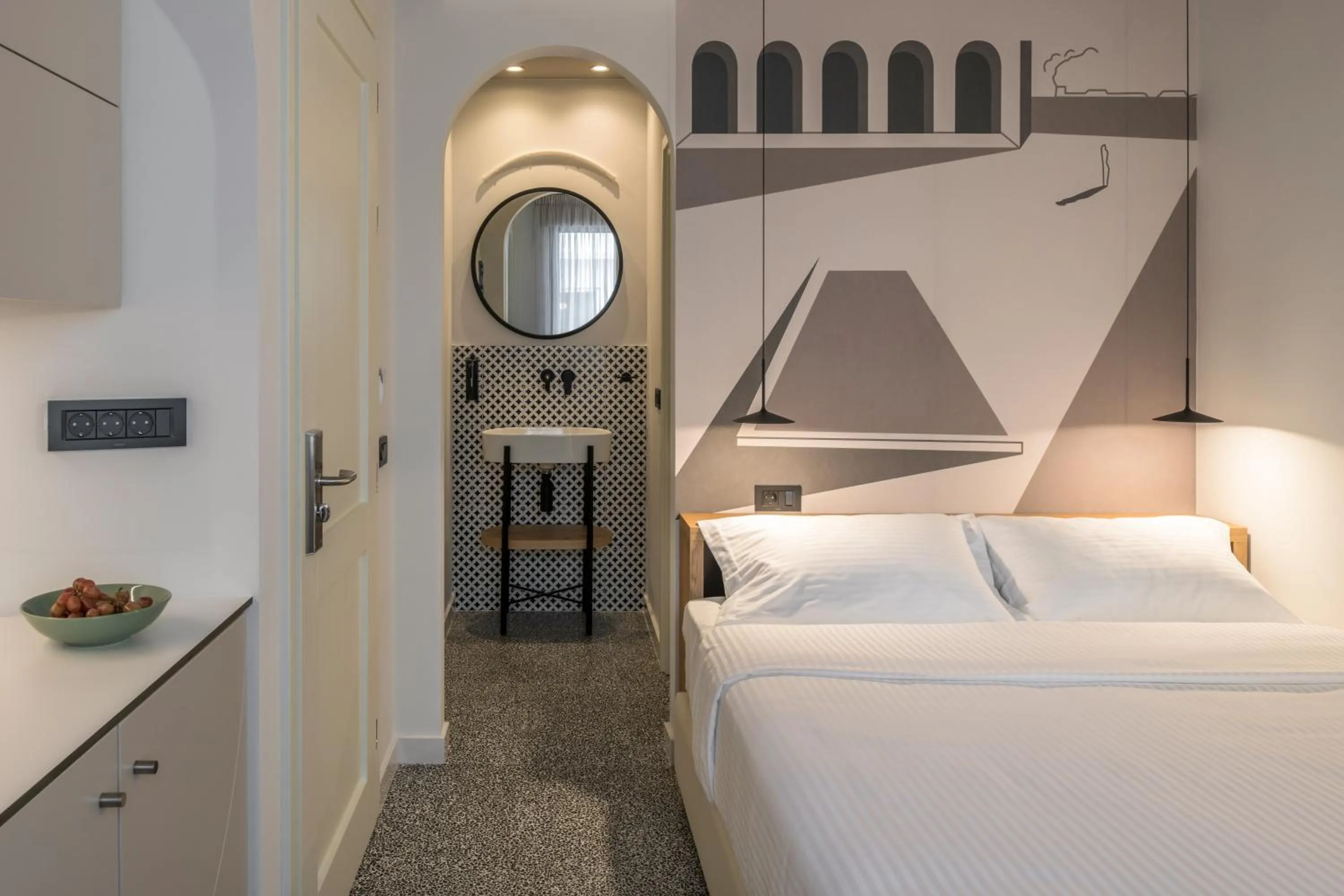 Photo of the whole room, Bed in Domus Ariadne