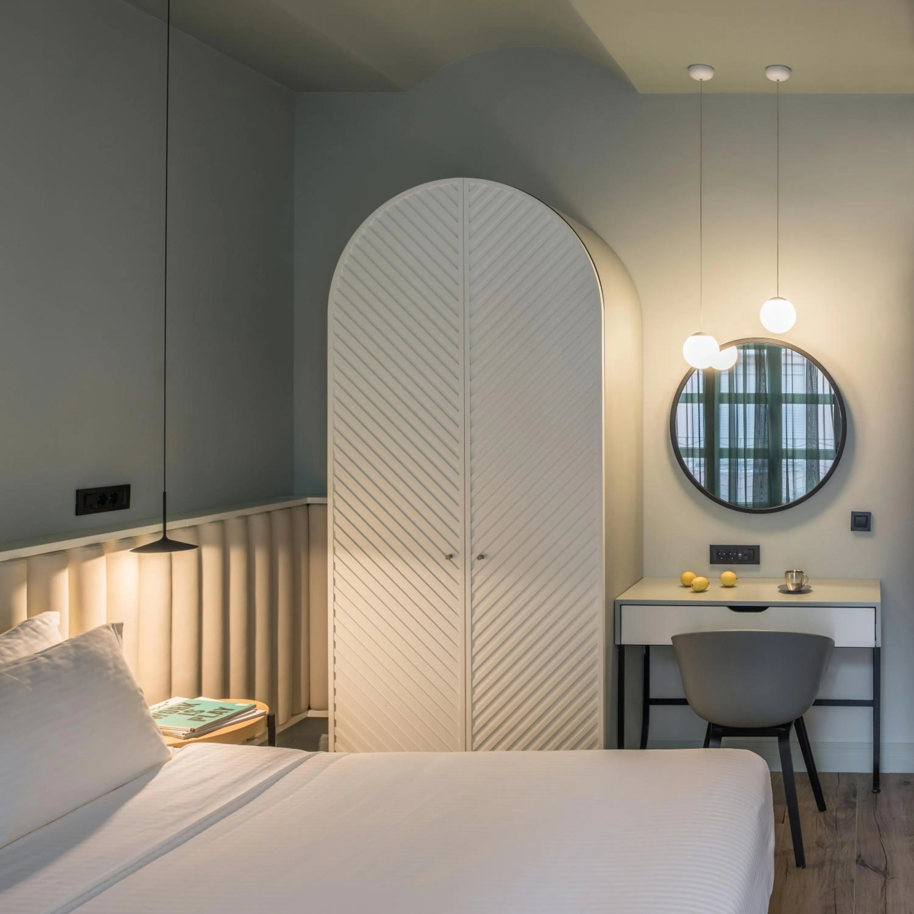 Photo of the whole room, Bed in Domus Ariadne