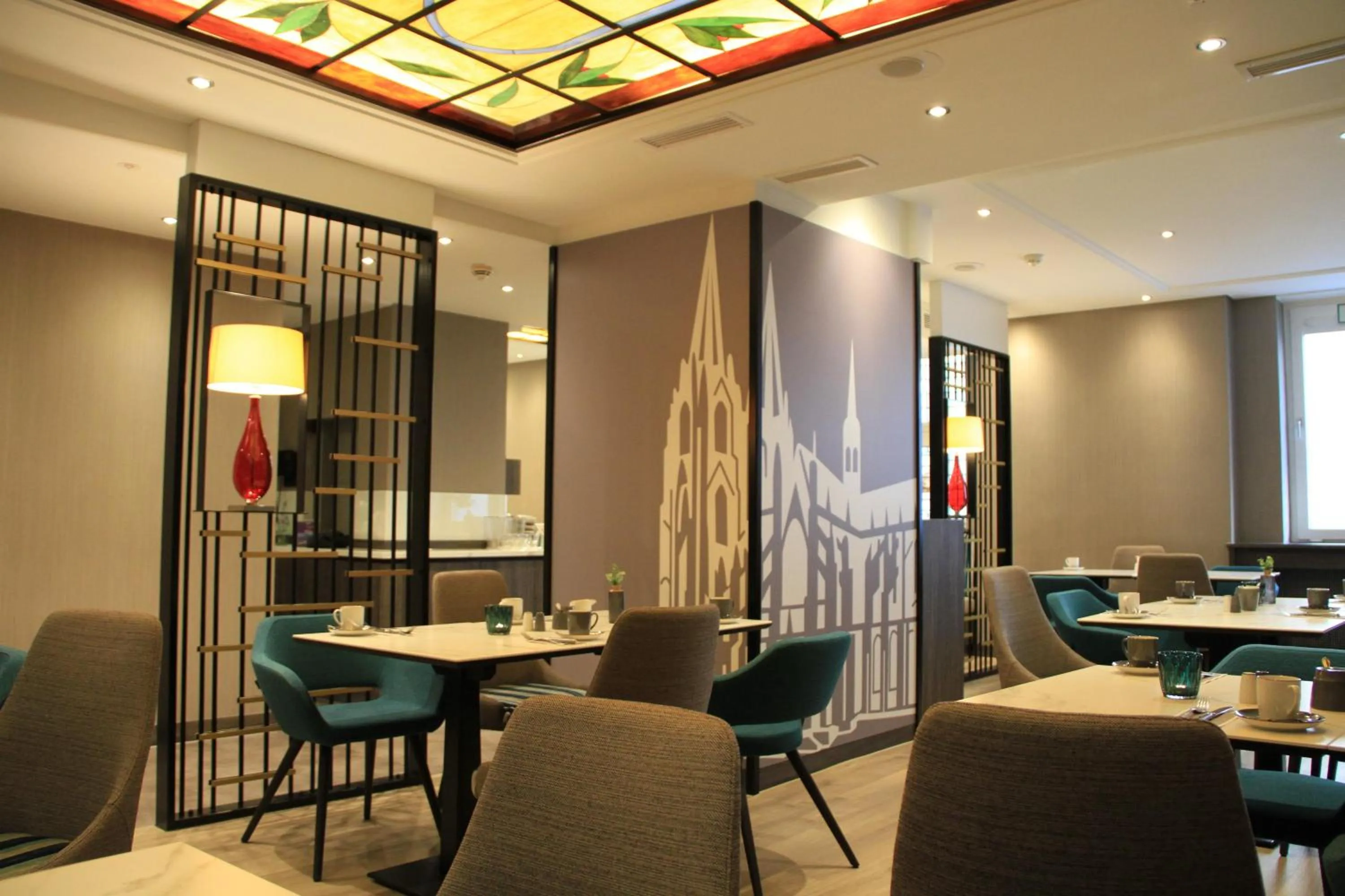 Restaurant/places to eat in Hotel Lyskirchen Köln