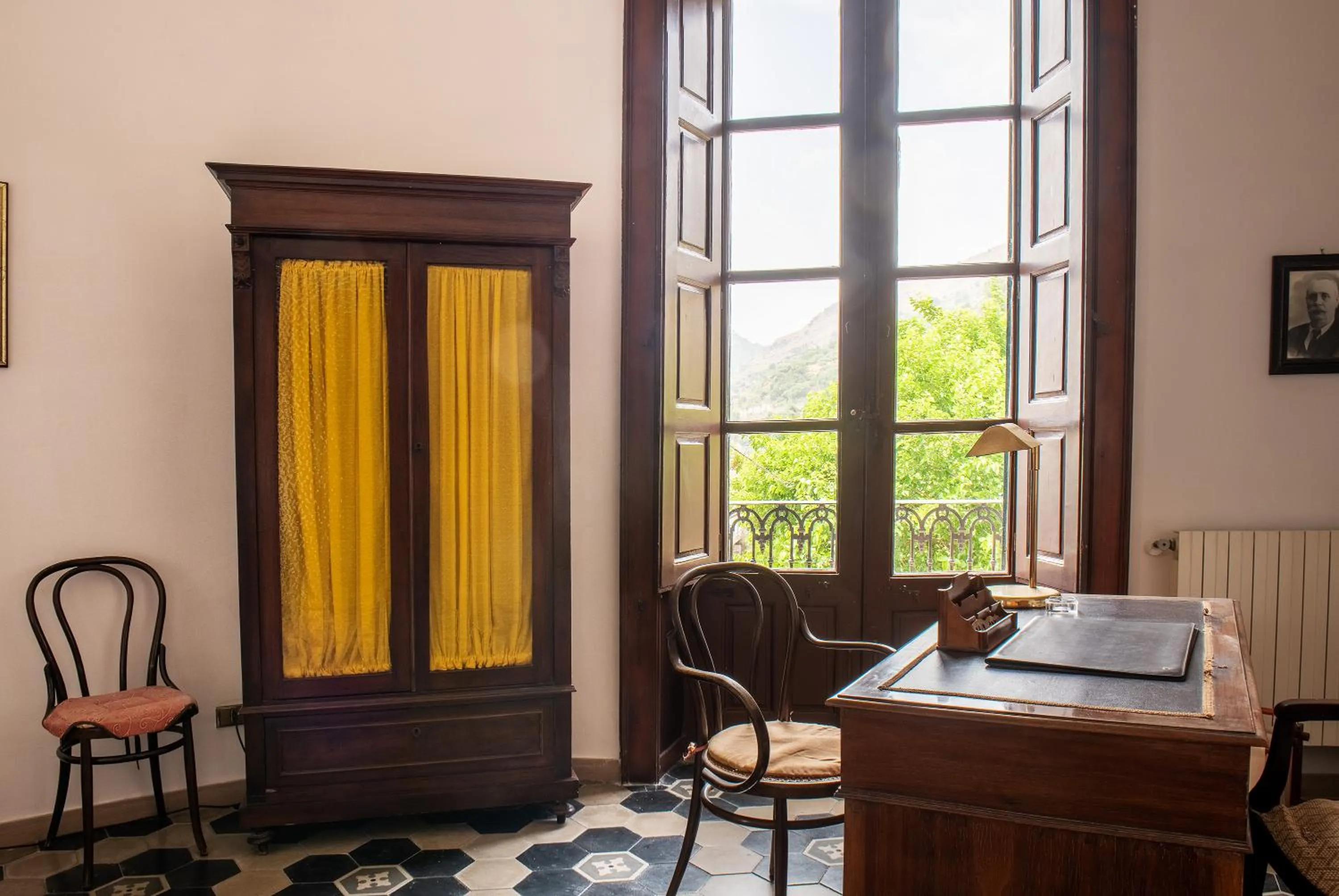 Seating area in Florence Trevelyan Villa