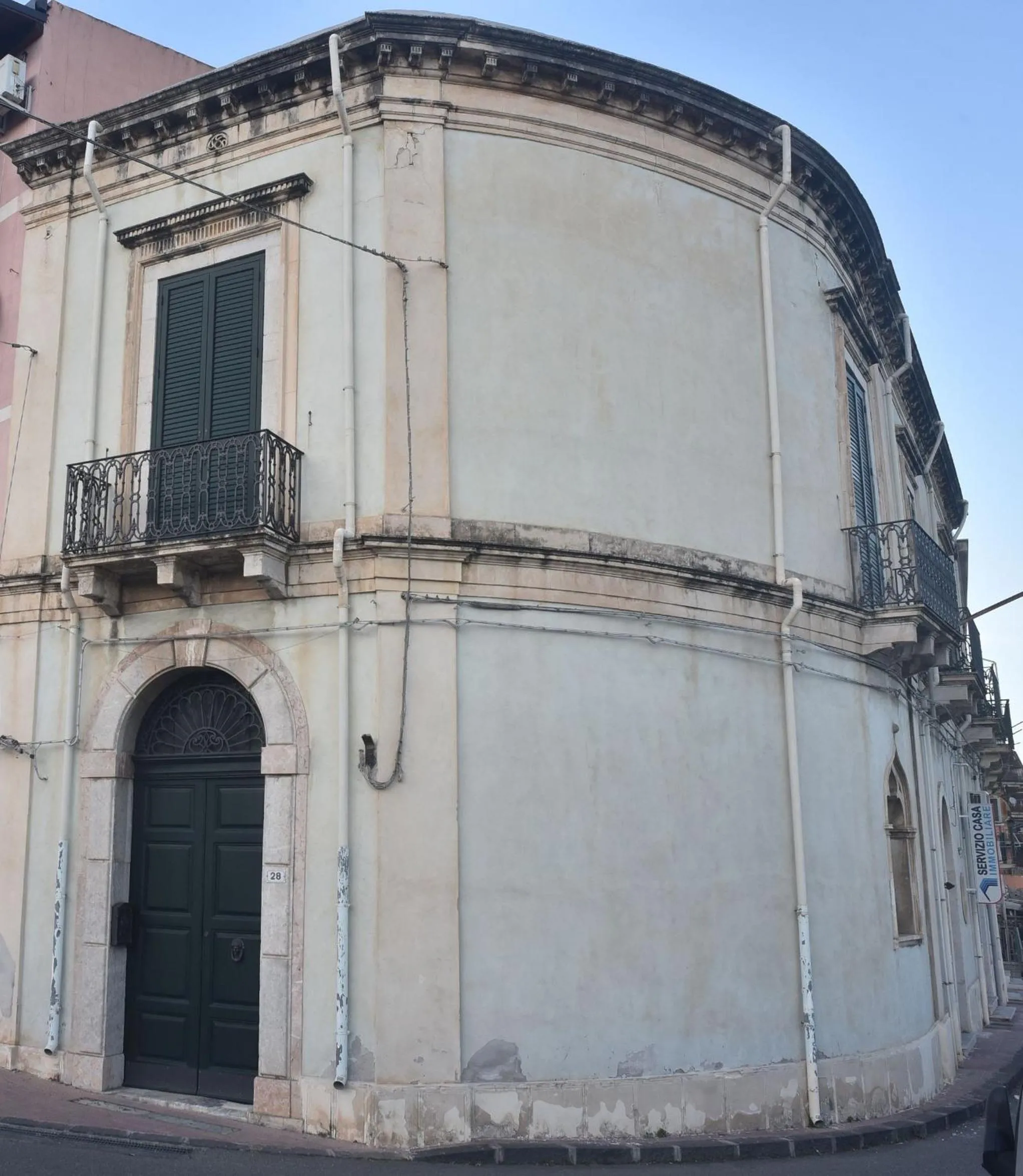 Property building in Florence Trevelyan Villa